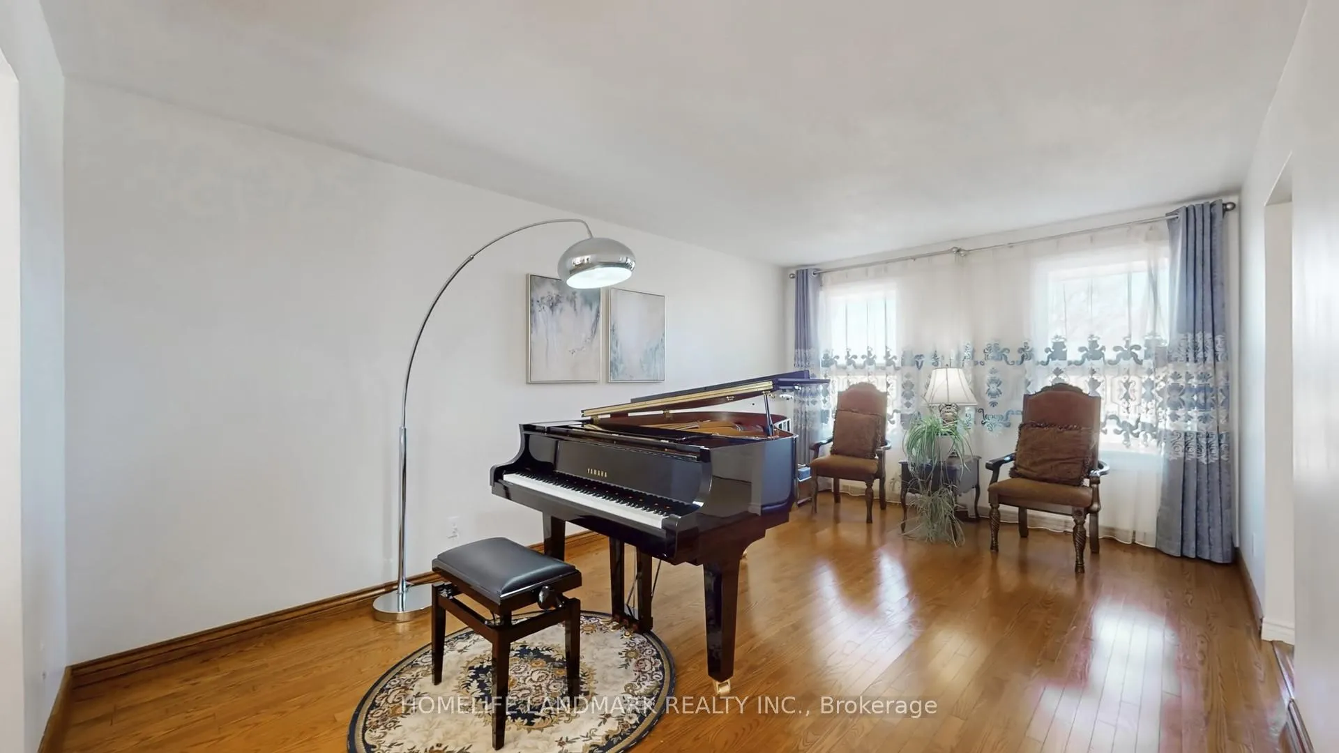 Photo 11 of 330 Guelph Avenue, Cambridge, Silver Heights — HOMEH