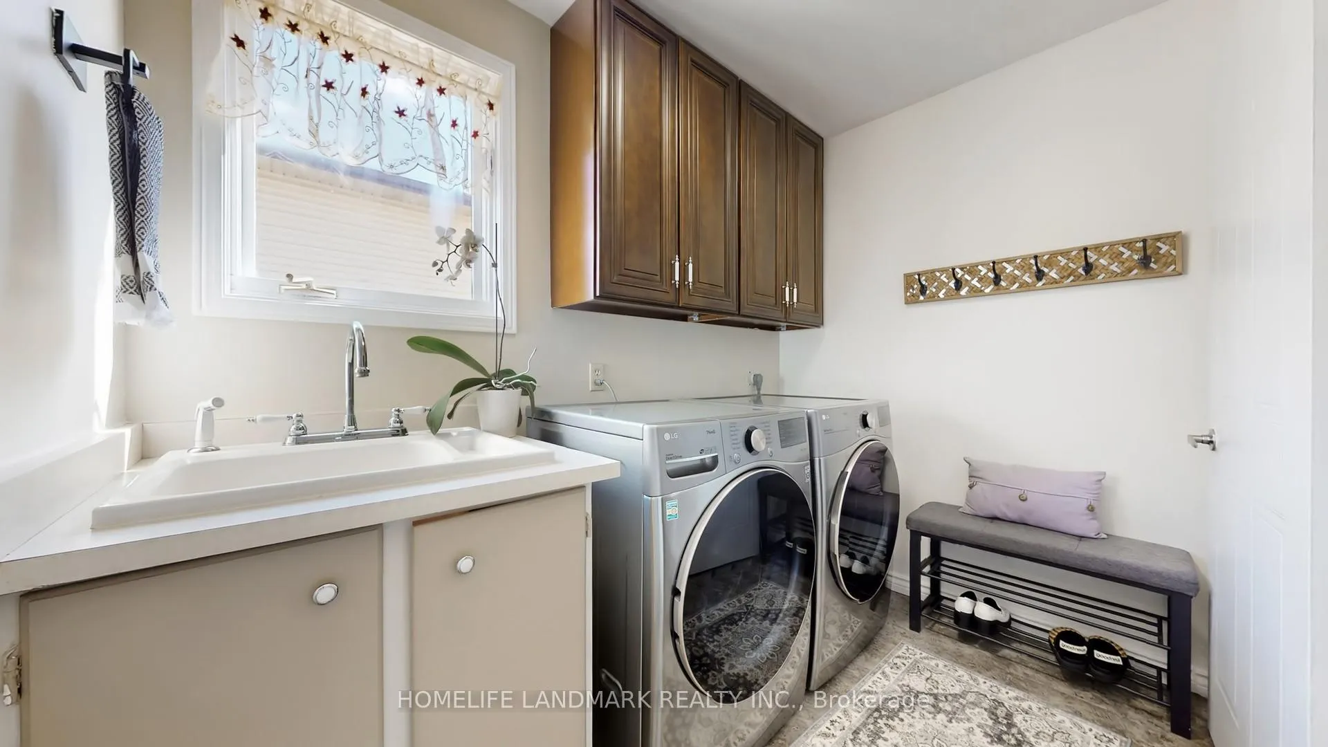 Photo 21 of 330 Guelph Avenue, Cambridge, Silver Heights — HOMEH