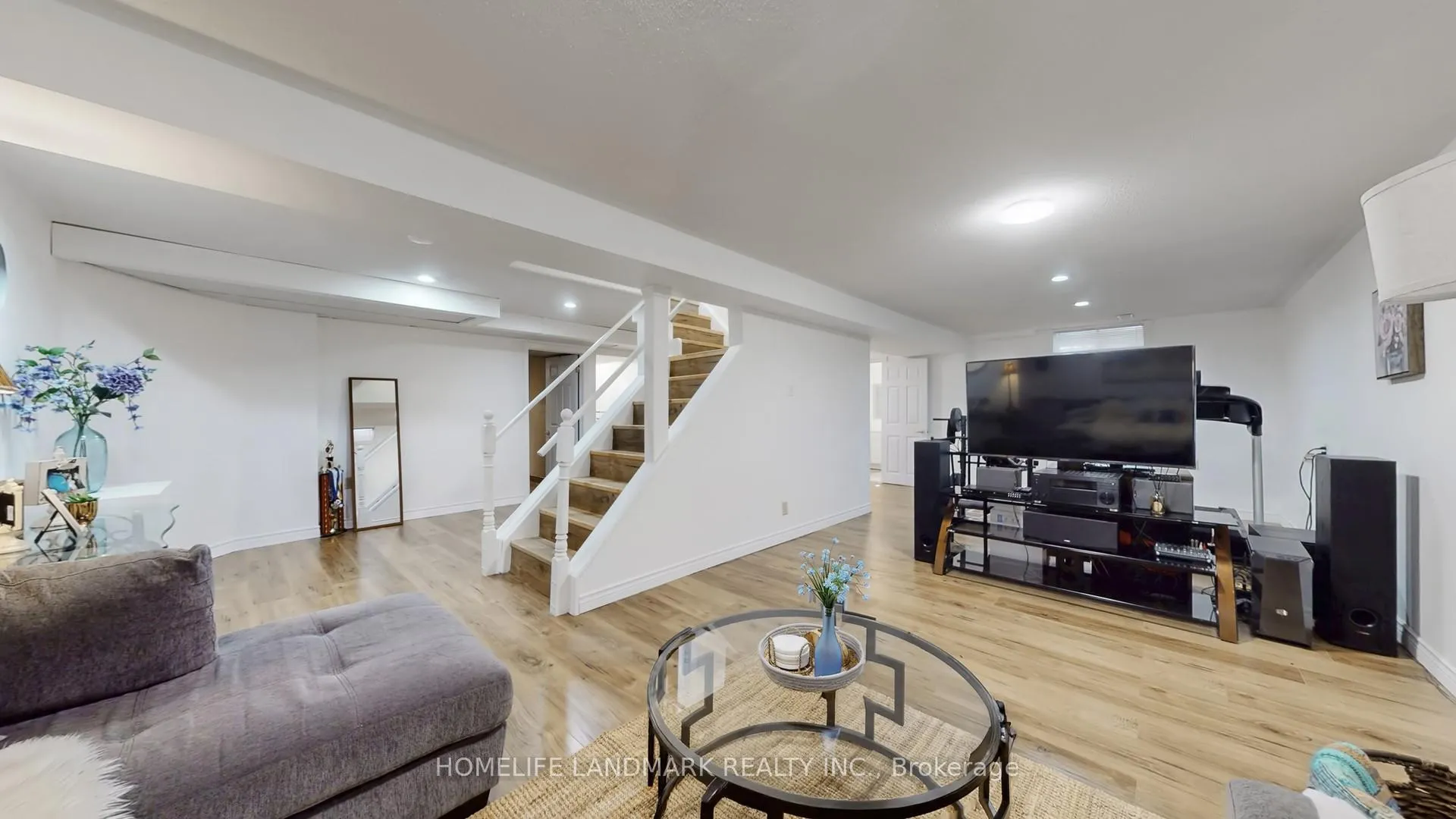 Photo 40 of 330 Guelph Avenue, Cambridge, Silver Heights — HOMEH