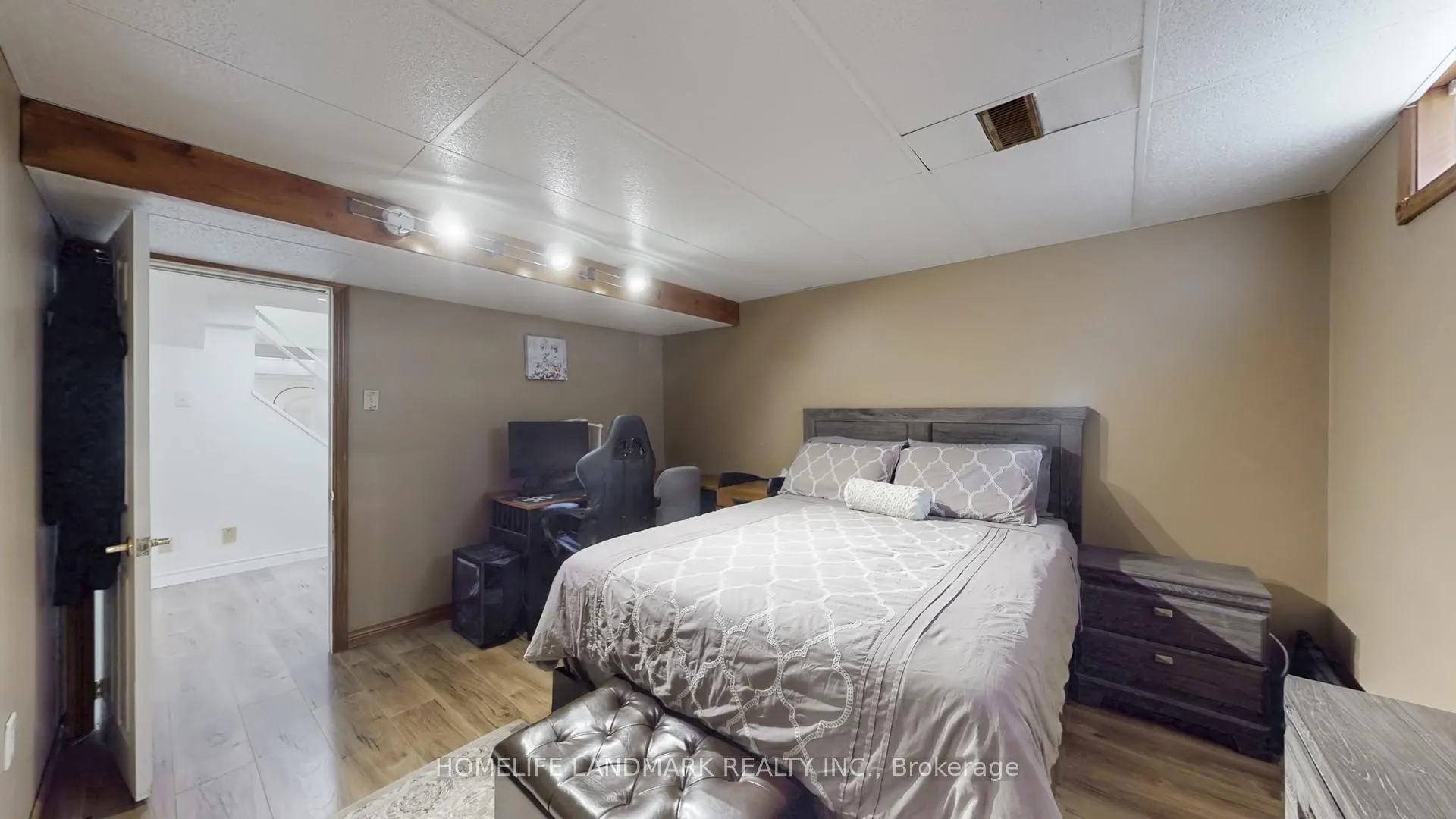 Photo 44 of 330 Guelph Avenue, Cambridge, Silver Heights — HOMEH