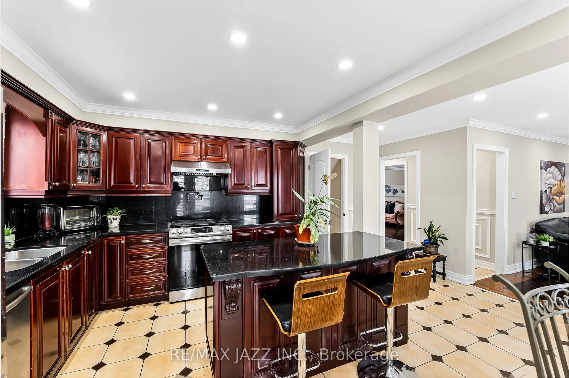 Photo 9 of 53 Coxworth Avenue, Markham, Middlefield — HOMEH