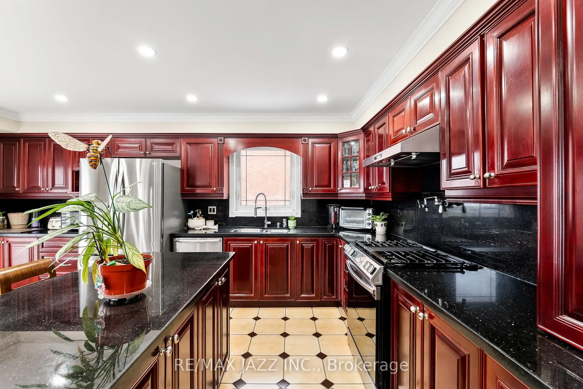 Photo 10 of 53 Coxworth Avenue, Markham, Middlefield — HOMEH