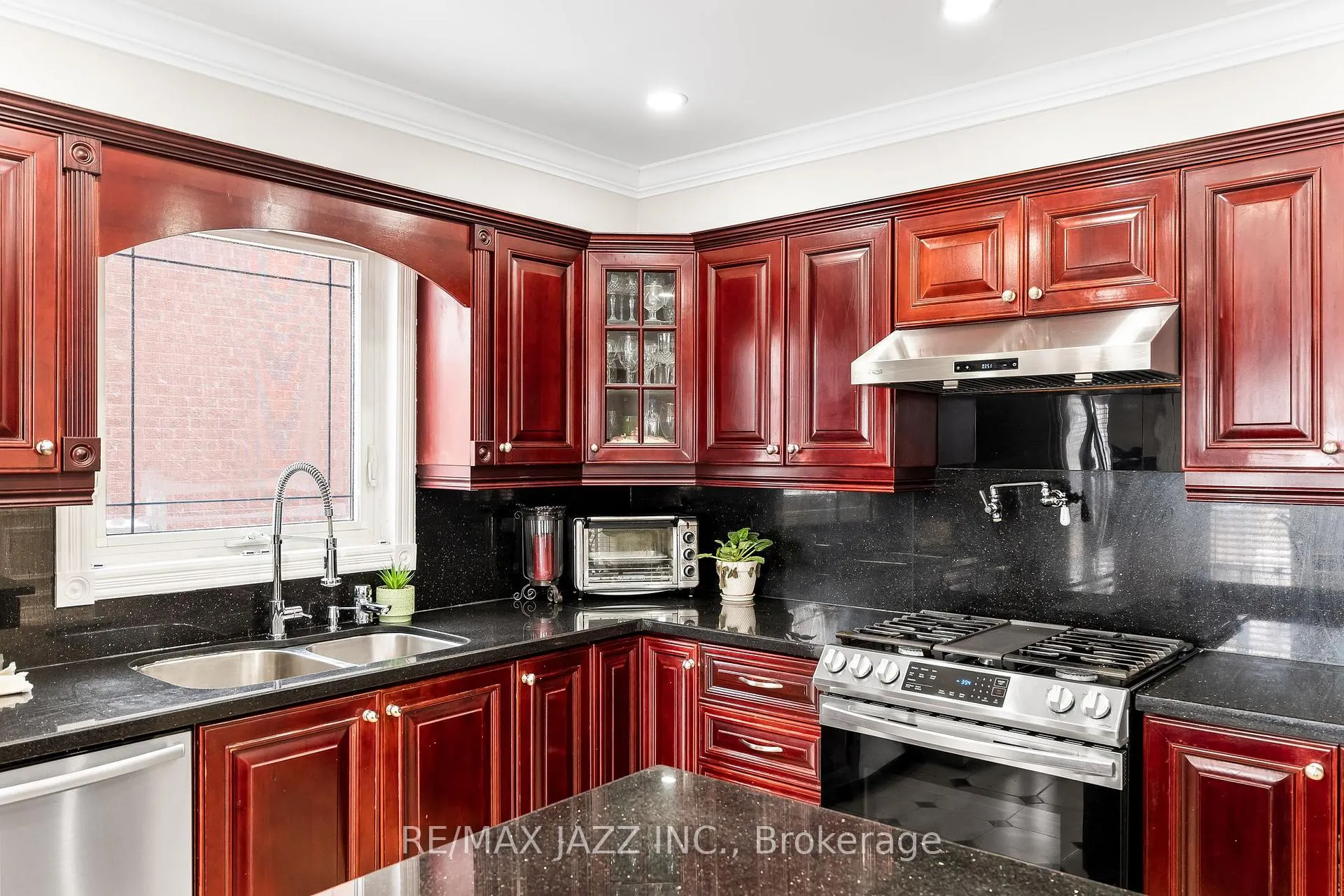 Photo 11 of 53 Coxworth Avenue, Markham, Middlefield — HOMEH