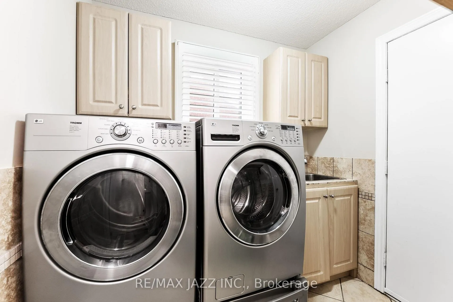 Photo 19 of 53 Coxworth Avenue, Markham, Middlefield — HOMEH