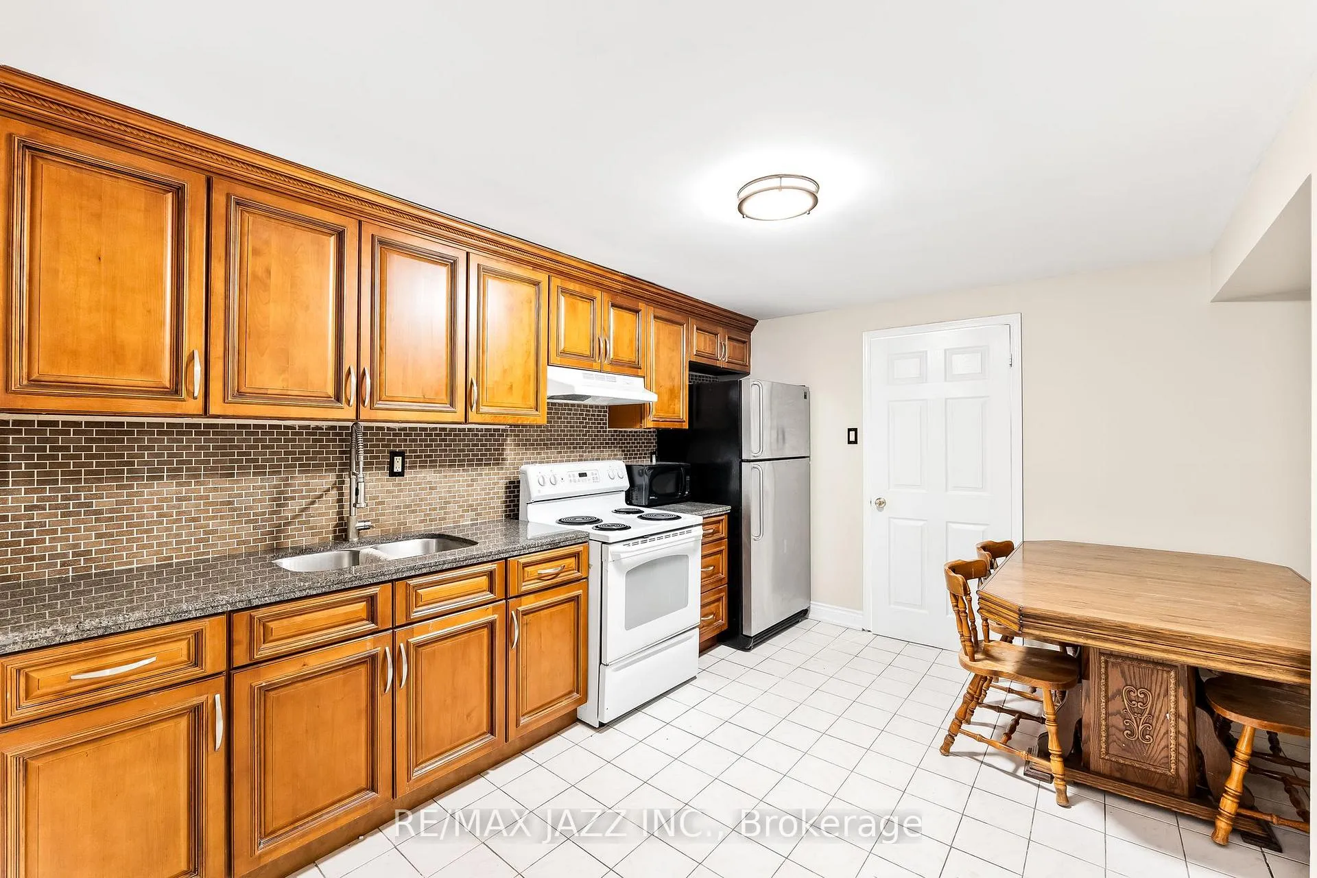 Photo 38 of 53 Coxworth Avenue, Markham, Middlefield — HOMEH