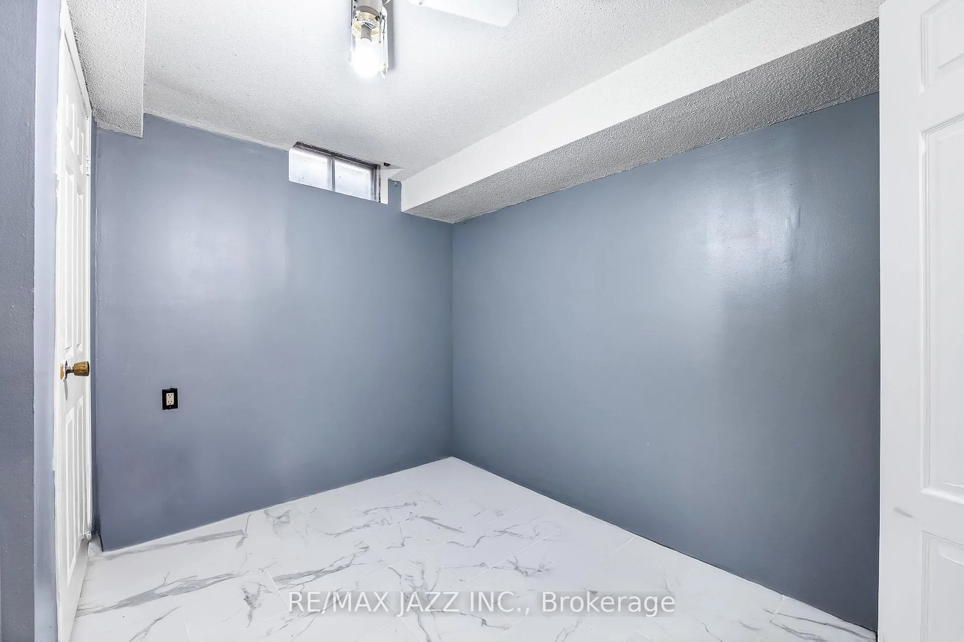 Photo 39 of 53 Coxworth Avenue, Markham, Middlefield — HOMEH