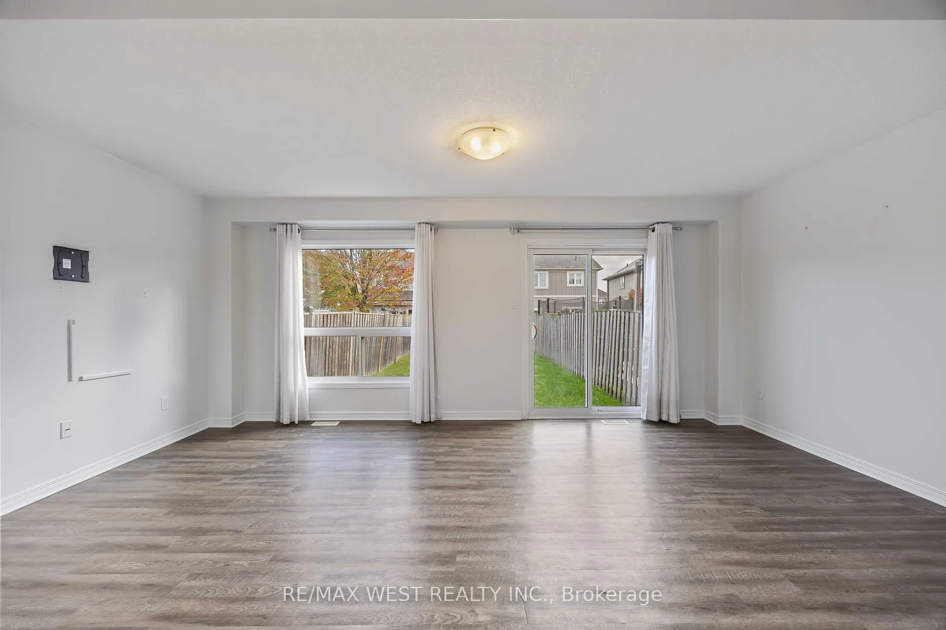 Photo 14 of 87 Warman Street, New Tecumseth, Alliston — HOMEH