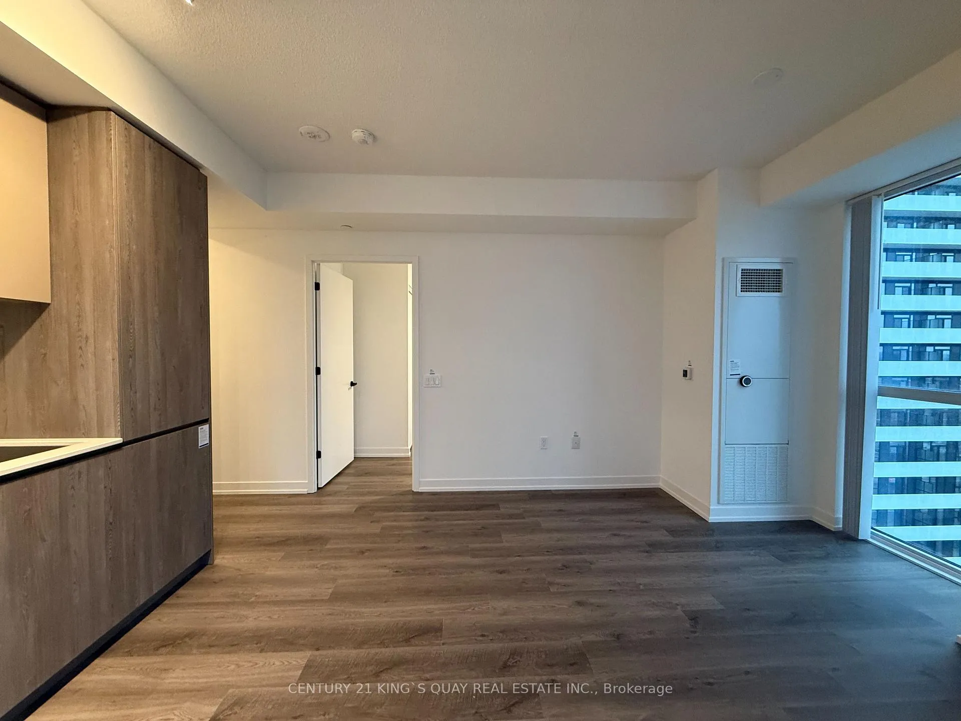 Photo 6 of Unit 3312, 8 Interchange Way, Vaughan, Vaughan Corporate Centre — HOMEH