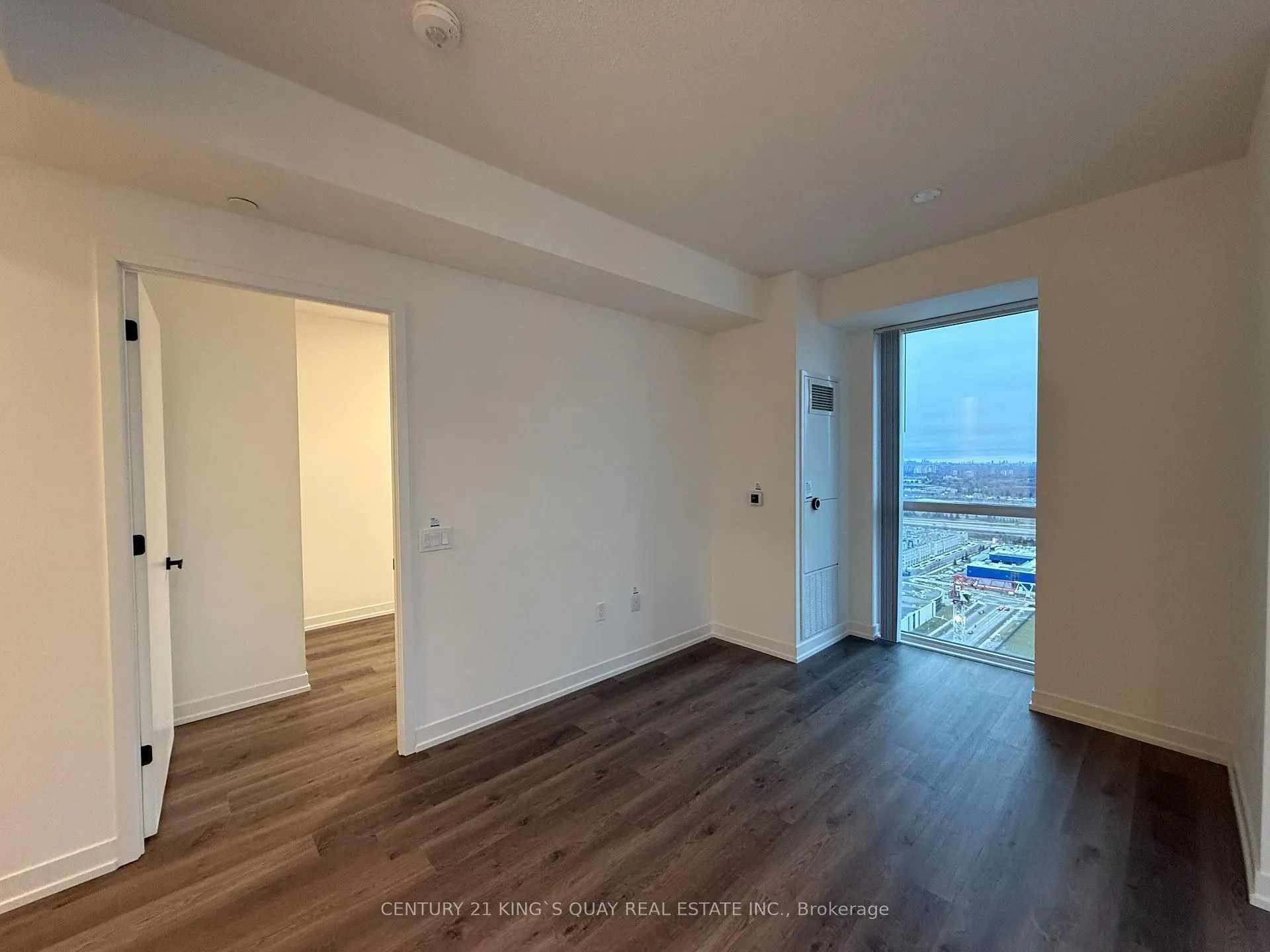 Photo 9 of Unit 3312, 8 Interchange Way, Vaughan, Vaughan Corporate Centre — HOMEH