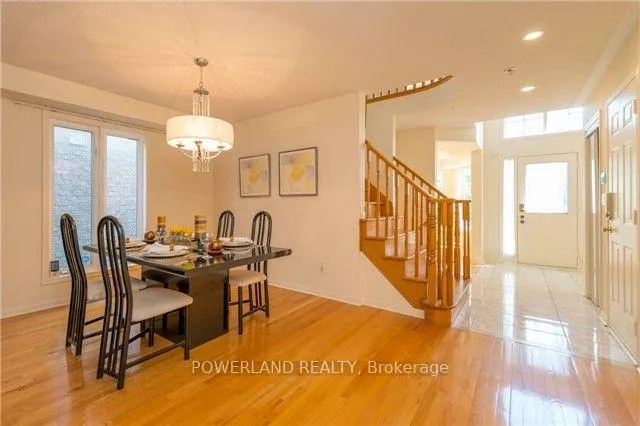 Photo 3 of 94 castlemore Avenue, Markham, Berczy — HOMEH