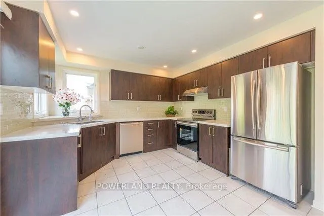 Photo 4 of 94 castlemore Avenue, Markham, Berczy — HOMEH