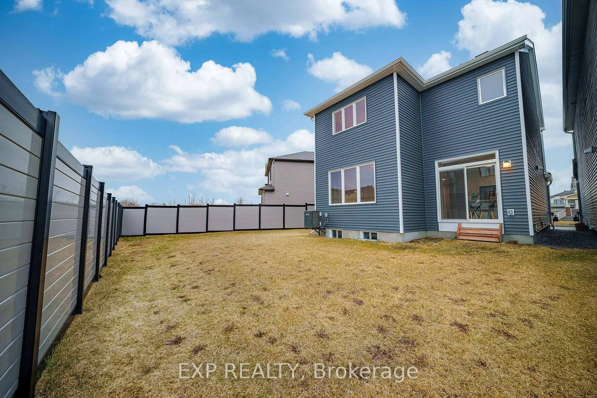 Photo 3 of 535 Filly Terrace, Ottawa, Richmond — HOMEH