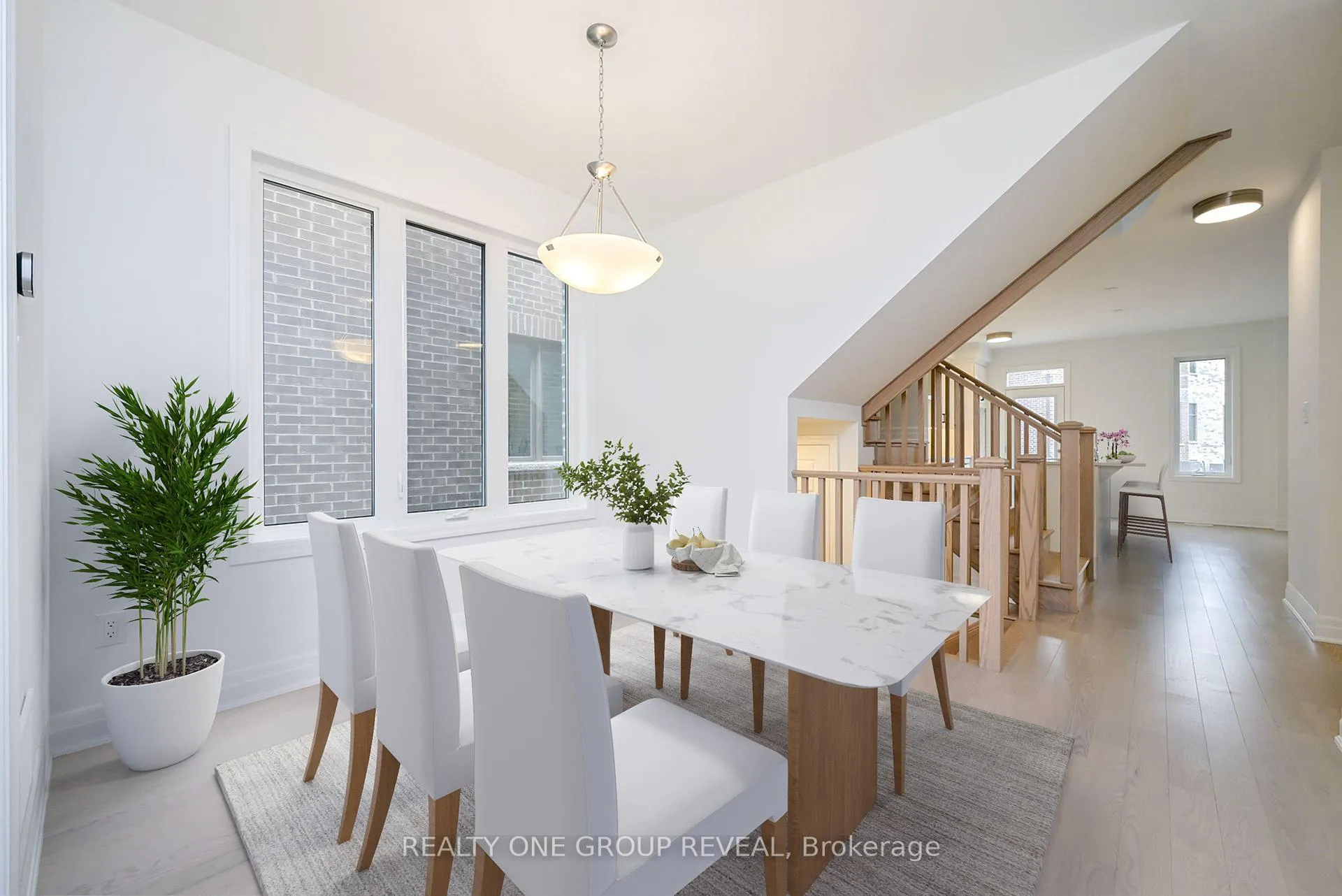 Photo 2 of 27 Greenridge Crescent, Markham, Rural Markham — HOMEH