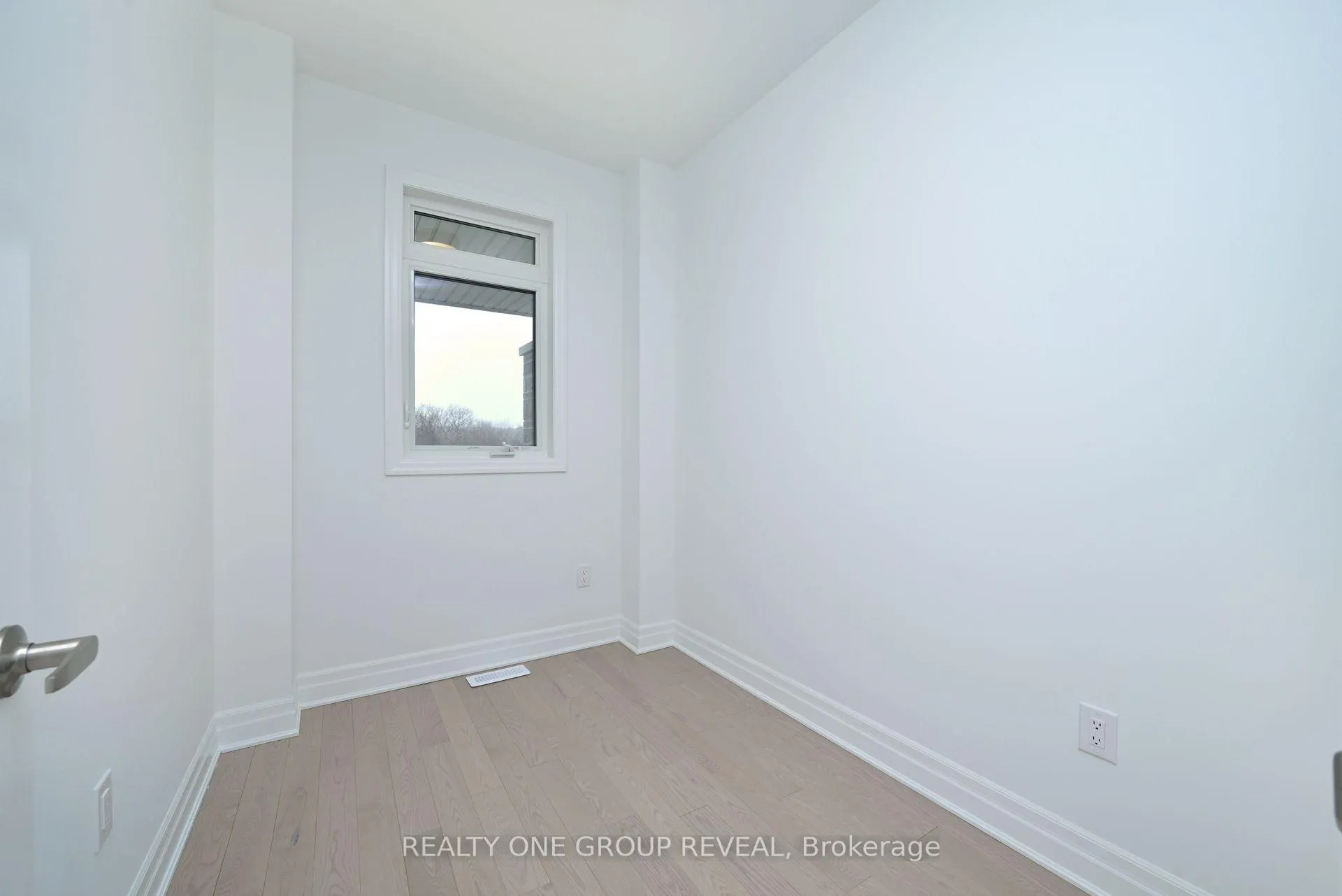 Photo 13 of 27 Greenridge Crescent, Markham, Rural Markham — HOMEH
