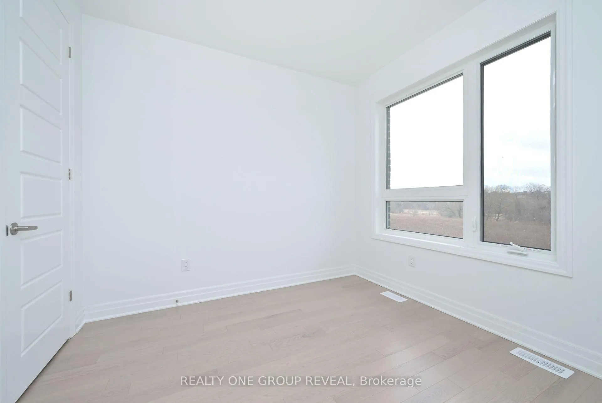 Photo 17 of 27 Greenridge Crescent, Markham, Rural Markham — HOMEH
