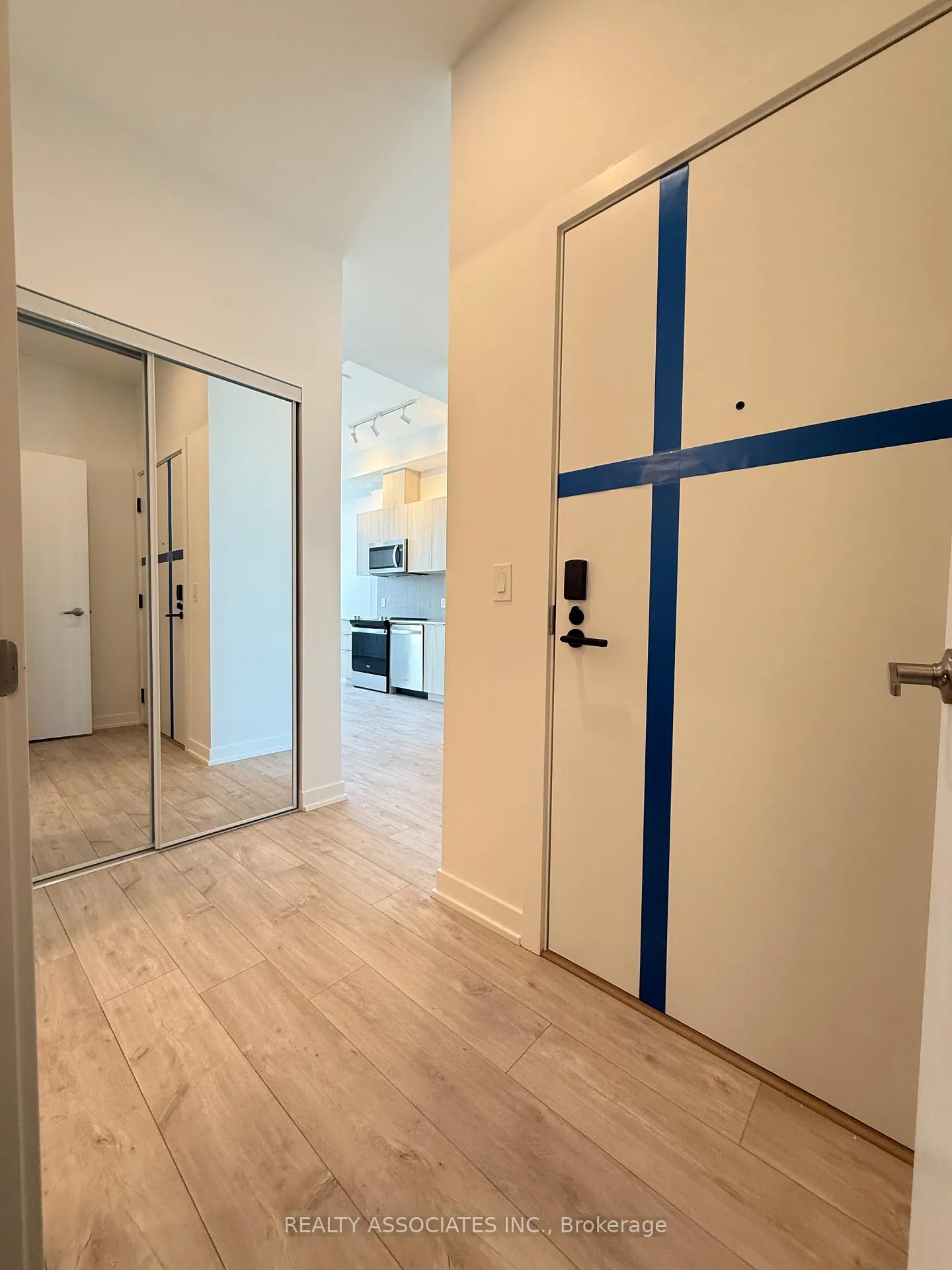 Photo 2 of Unit 810, 750 Whitlock Avenue, Milton, Cobban — HOMEH