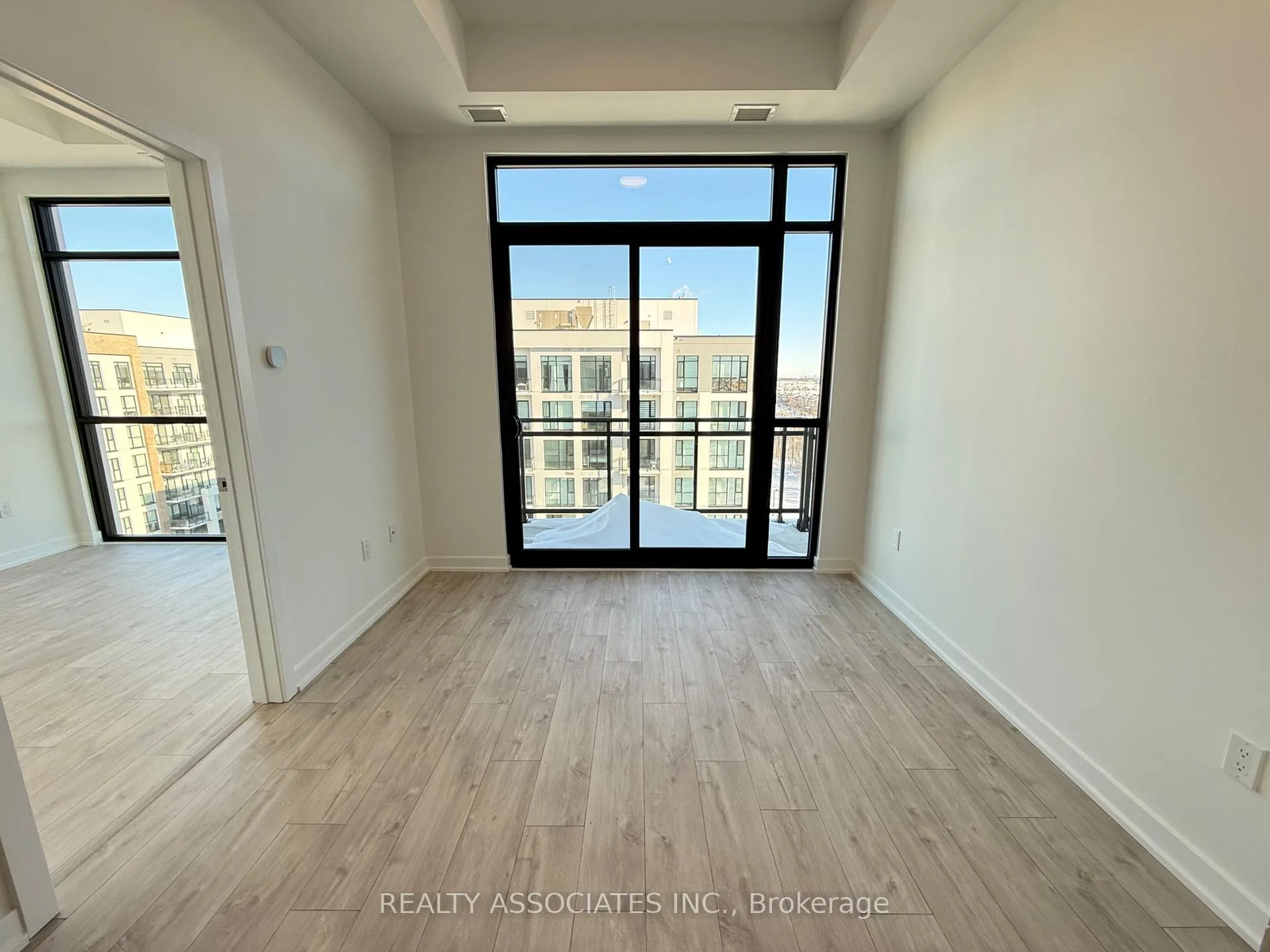 Photo 9 of Unit 810, 750 Whitlock Avenue, Milton, Cobban — HOMEH