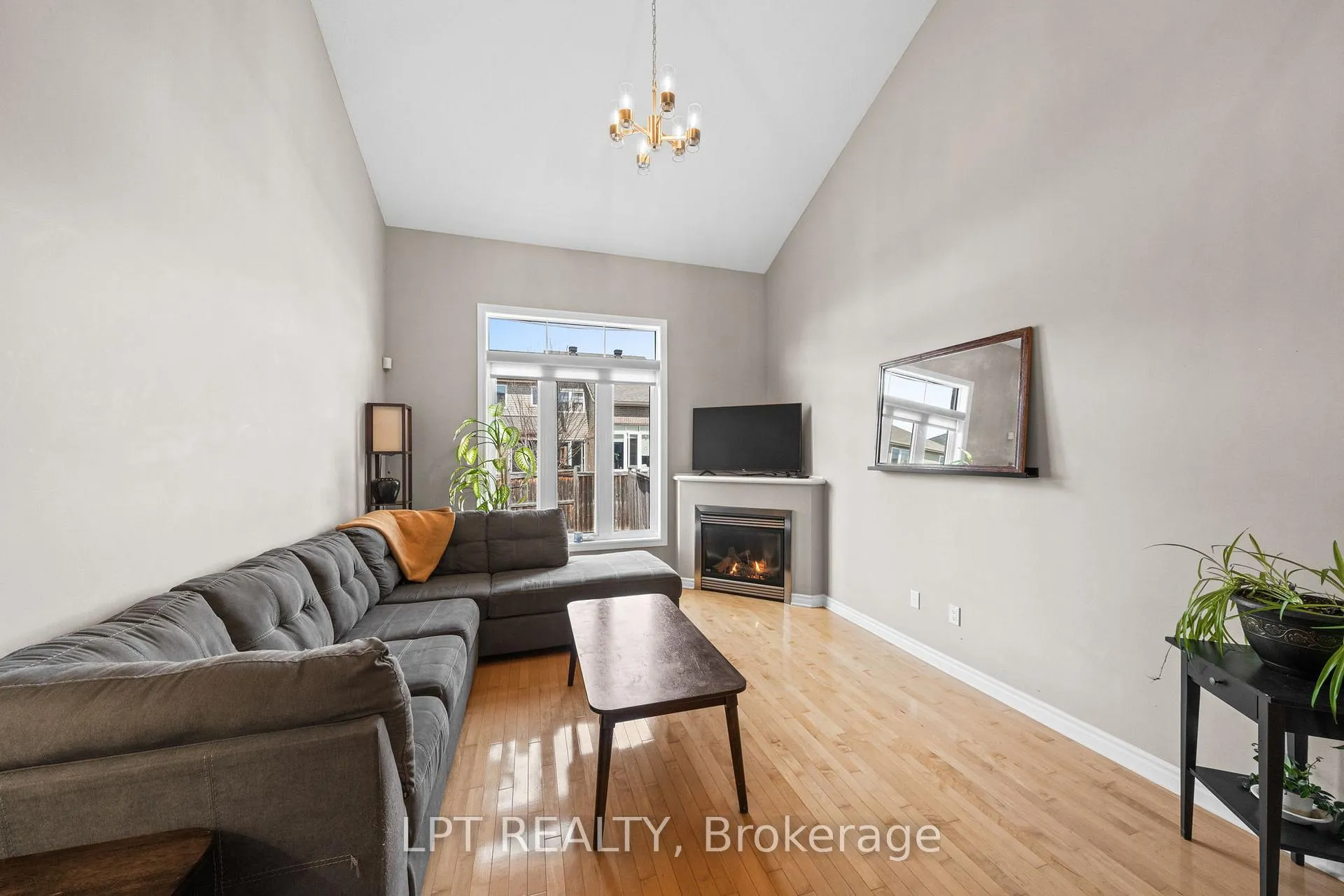 Photo 16 of 485 Grey Seal Circle, Ottawa, Riverside South/Gloucester Glen — HOMEH