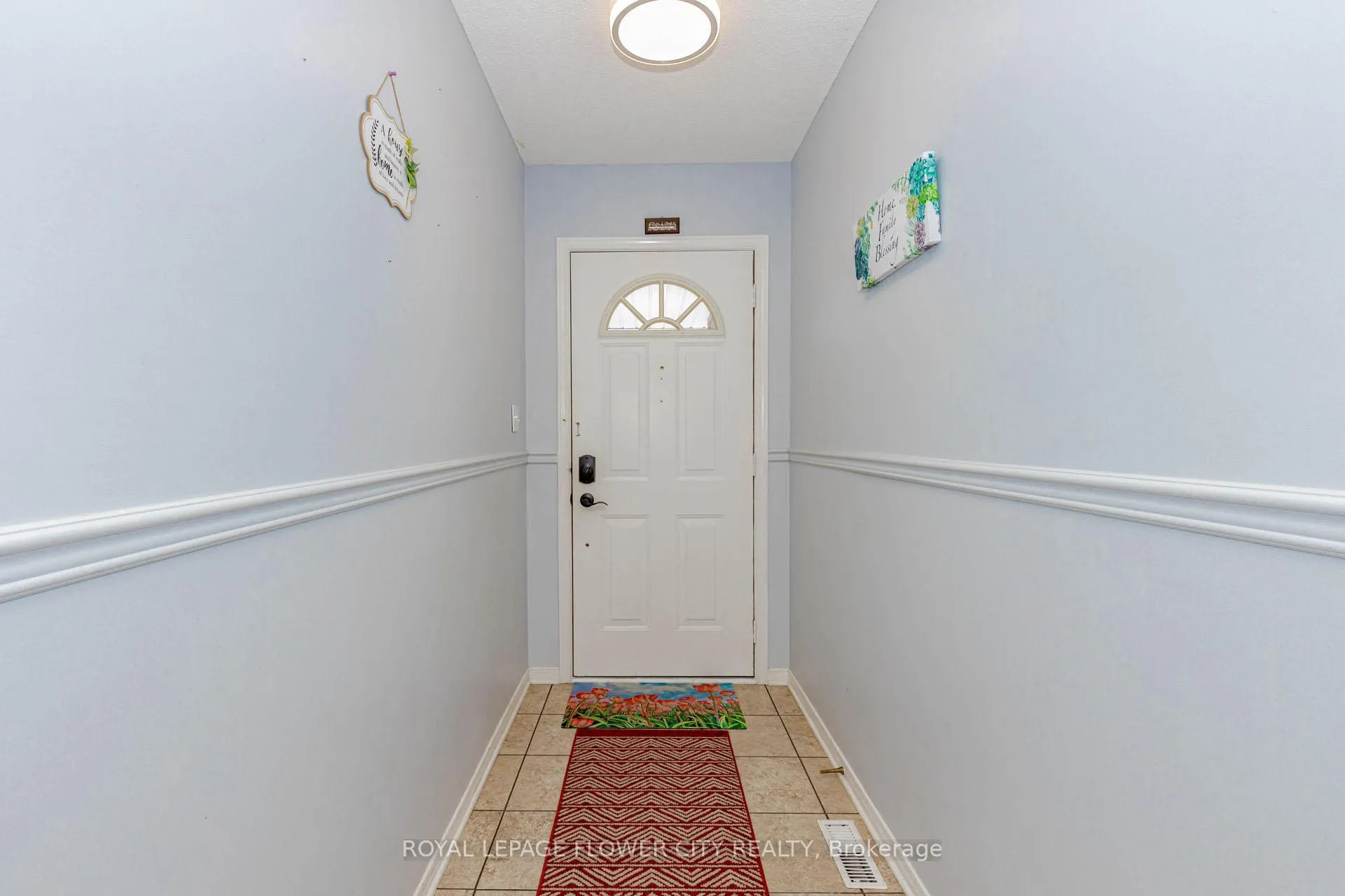 Photo 5 of 146 Kent Street, Lucan Biddulph, Lucan — HOMEH