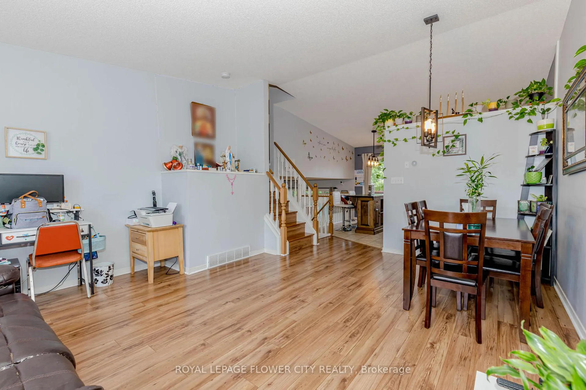 Photo 15 of 146 Kent Street, Lucan Biddulph, Lucan — HOMEH