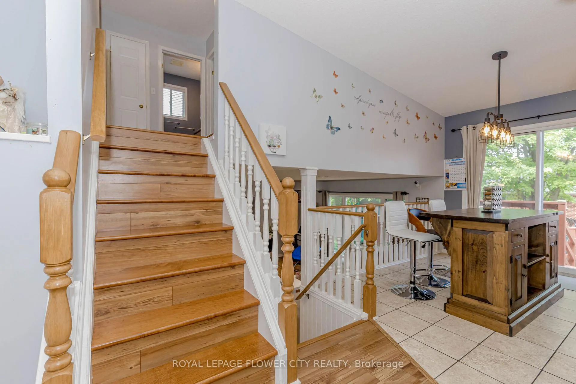 Photo 18 of 146 Kent Street, Lucan Biddulph, Lucan — HOMEH