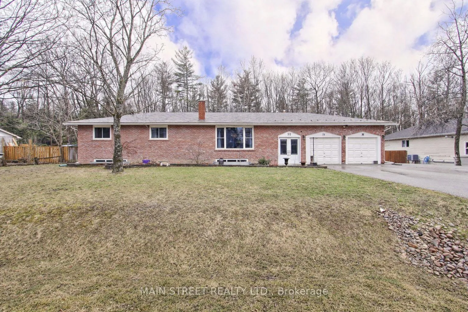 Photo 1 of 52 Maple Avenue, Georgina, Sutton & Jackson's Point — HOMEH