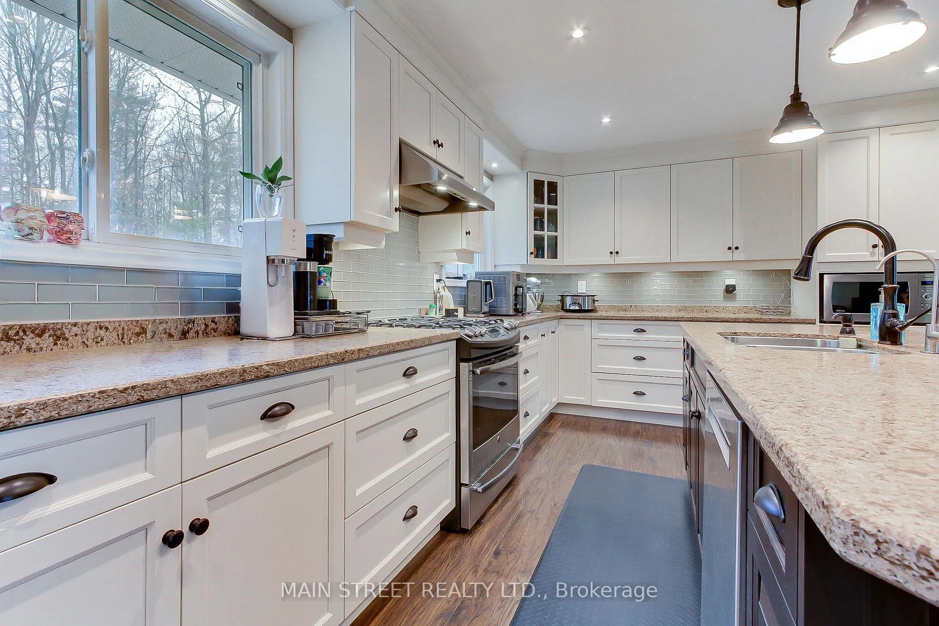 Photo 8 of 52 Maple Avenue, Georgina, Sutton & Jackson's Point — HOMEH