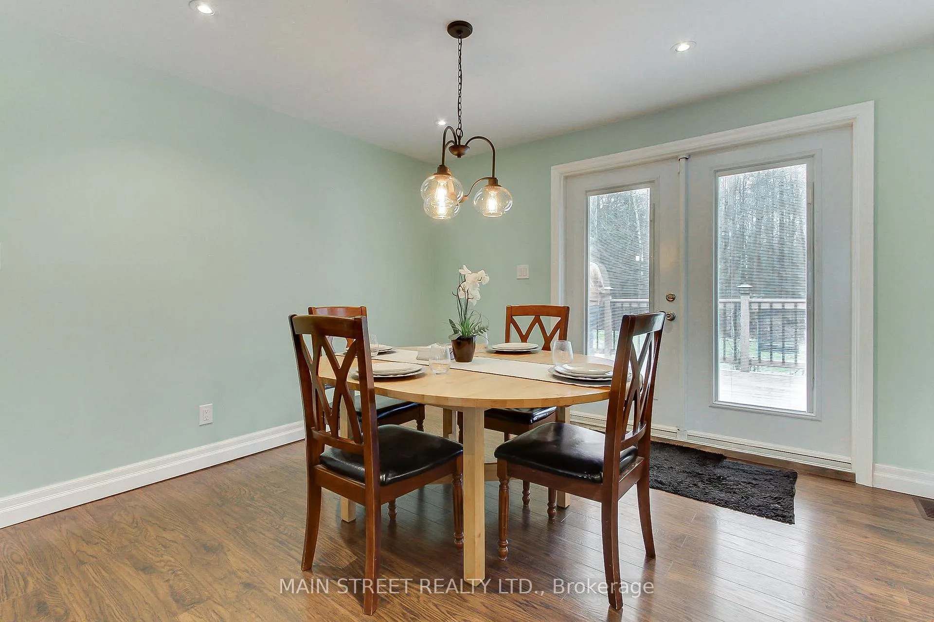Photo 12 of 52 Maple Avenue, Georgina, Sutton & Jackson's Point — HOMEH