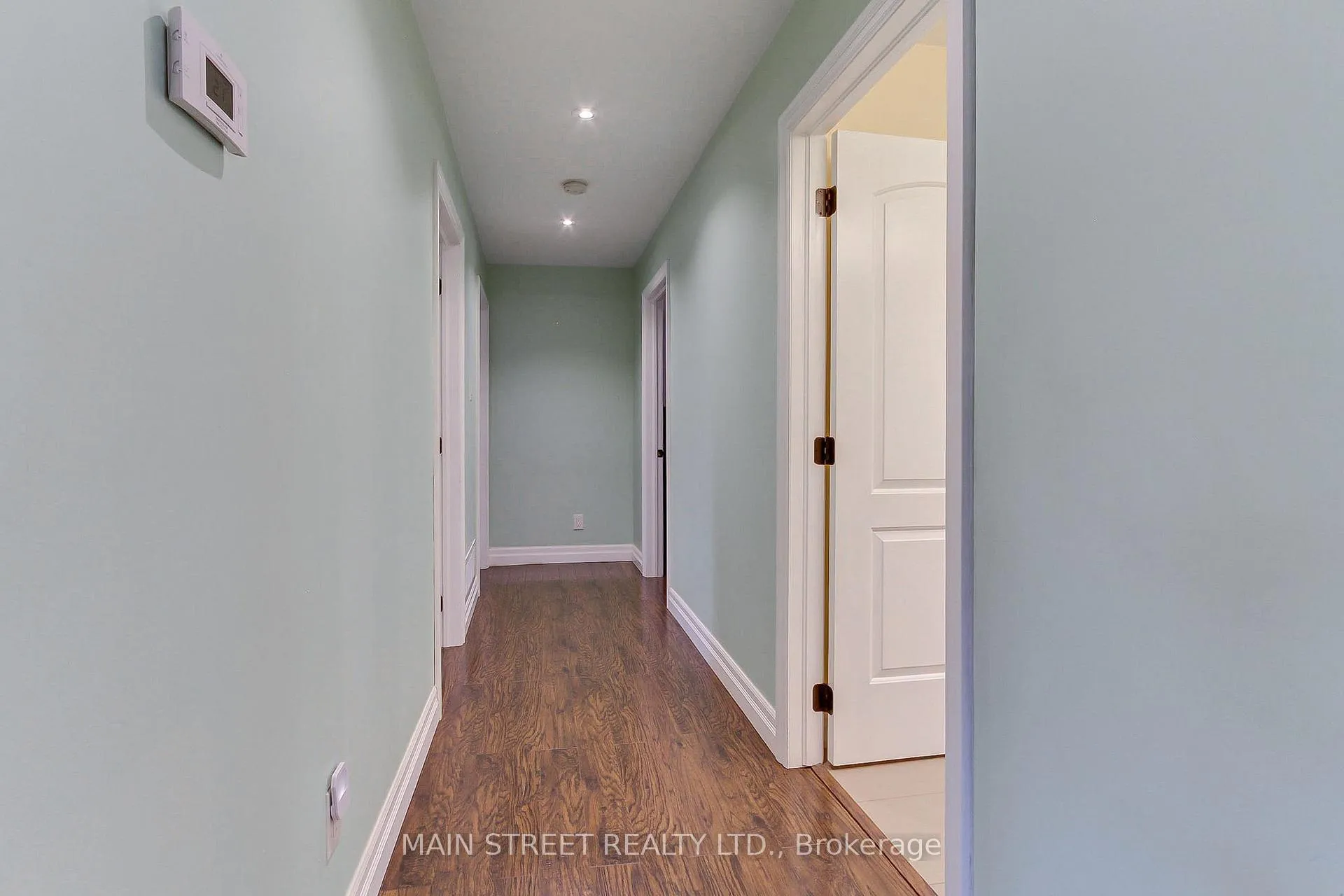 Photo 15 of 52 Maple Avenue, Georgina, Sutton & Jackson's Point — HOMEH