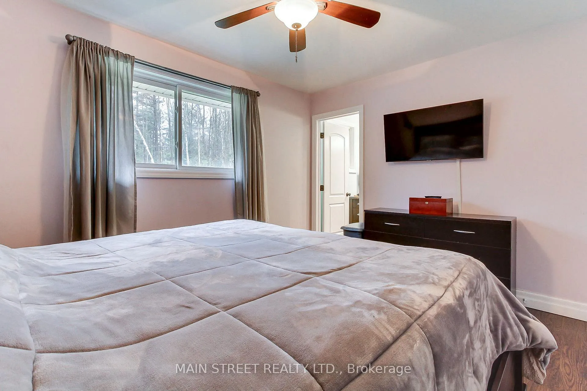 Photo 17 of 52 Maple Avenue, Georgina, Sutton & Jackson's Point — HOMEH
