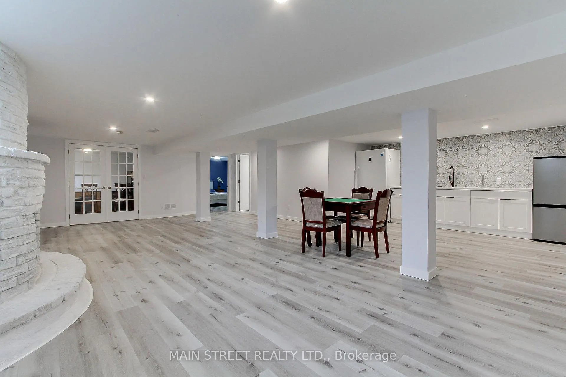Photo 25 of 52 Maple Avenue, Georgina, Sutton & Jackson's Point — HOMEH