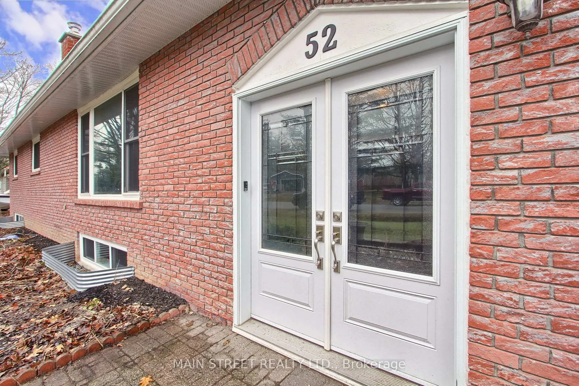 Photo 32 of 52 Maple Avenue, Georgina, Sutton & Jackson's Point — HOMEH