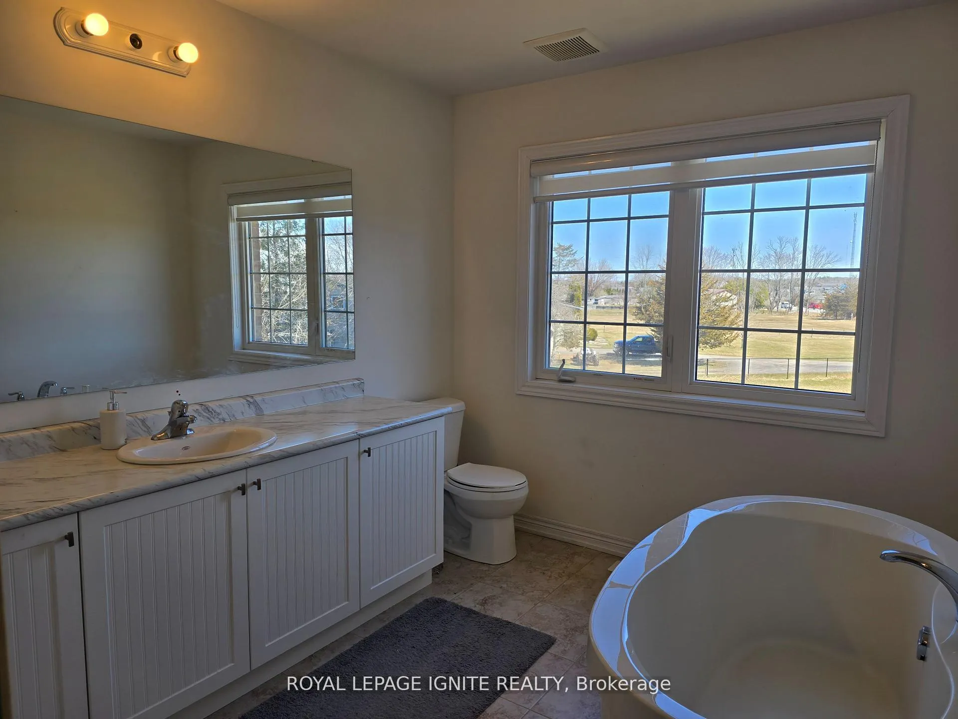 Photo 12 of 57 Summer Breeze Drive, Quinte West, Murray Ward — HOMEH