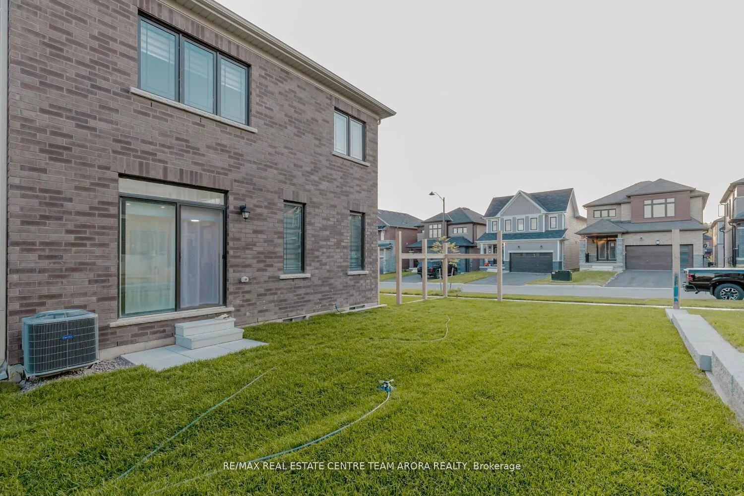 Photo 35 of 40 Santos Drive, Haldimand — HOMEH