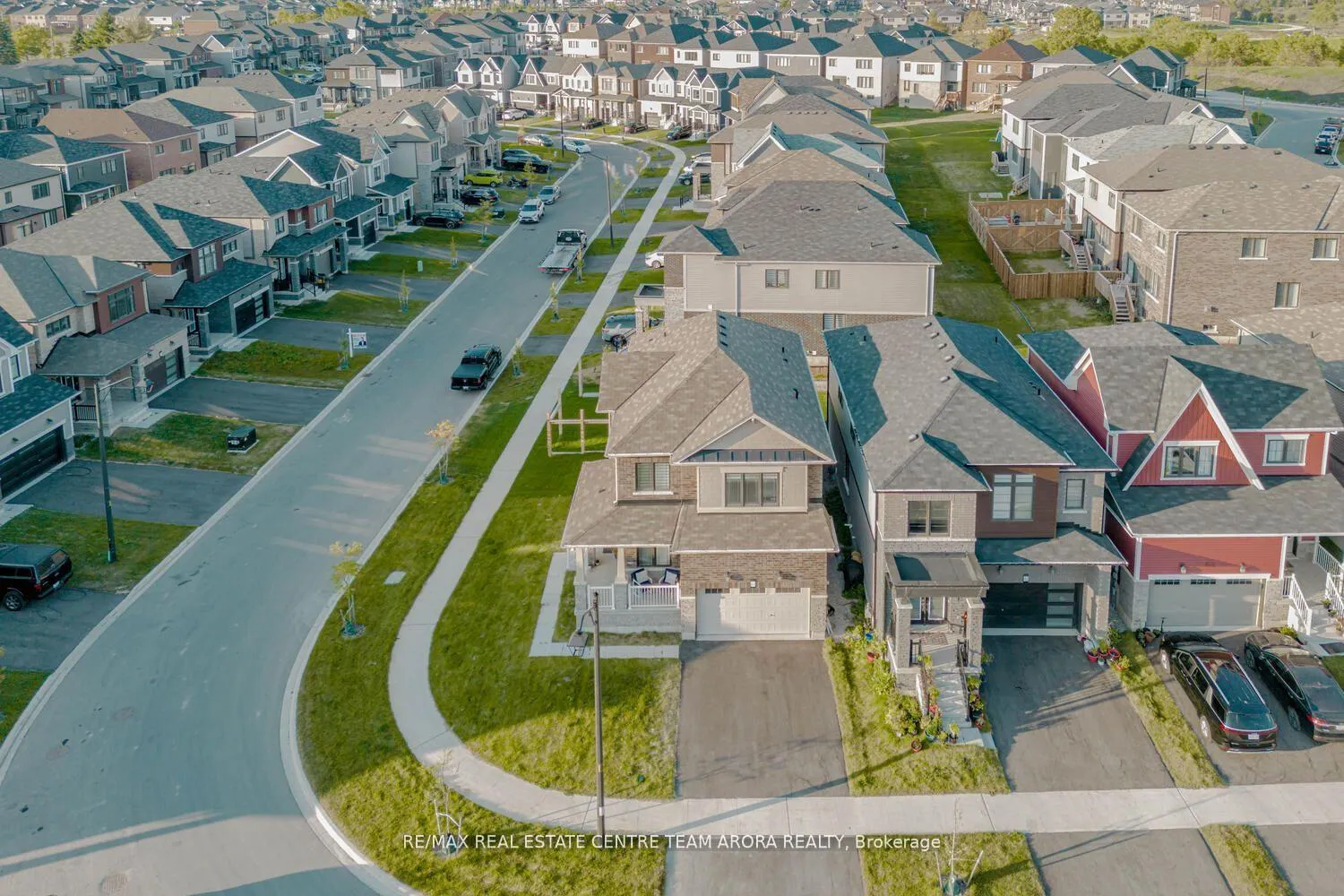 Photo 36 of 40 Santos Drive, Haldimand — HOMEH