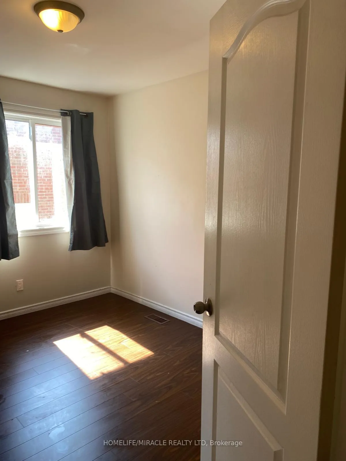 Photo 5 of Unit Unit 2, 18 Ormerod Street, Scarborough, Malvern — HOMEH