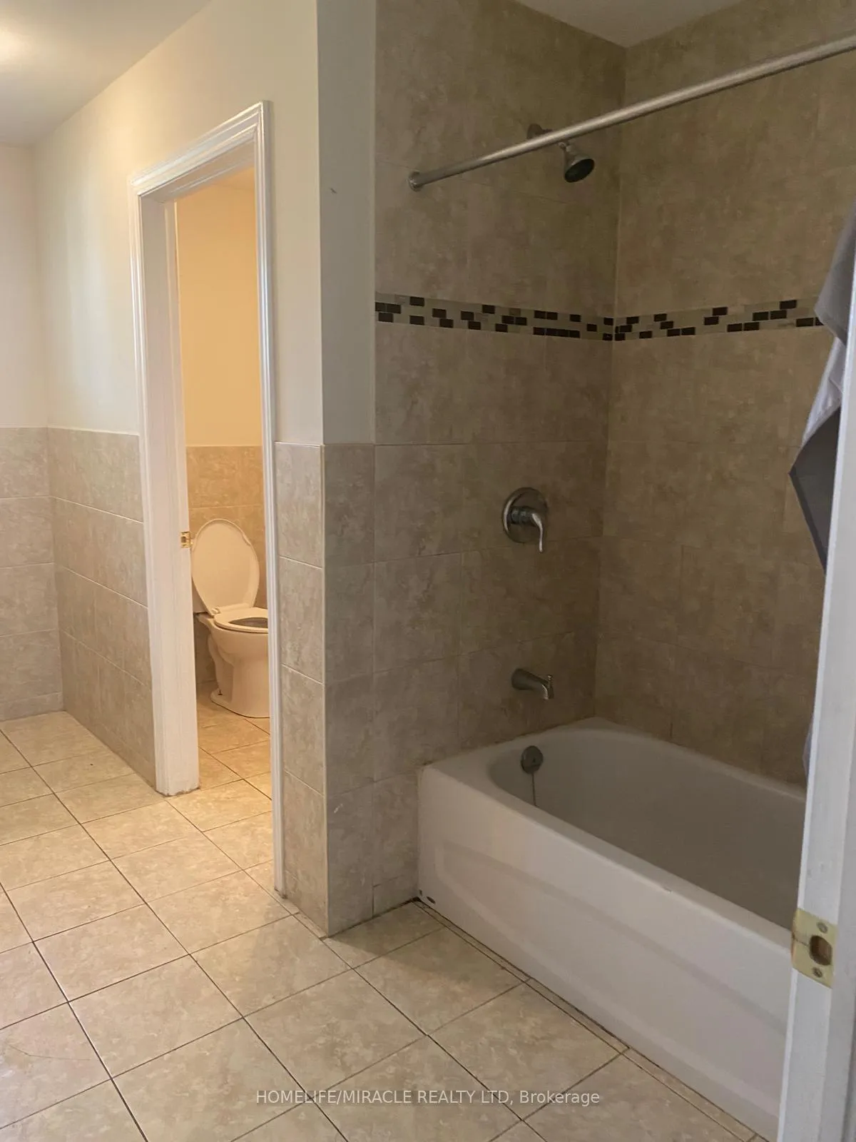 Photo 11 of Unit Unit 2, 18 Ormerod Street, Scarborough, Malvern — HOMEH