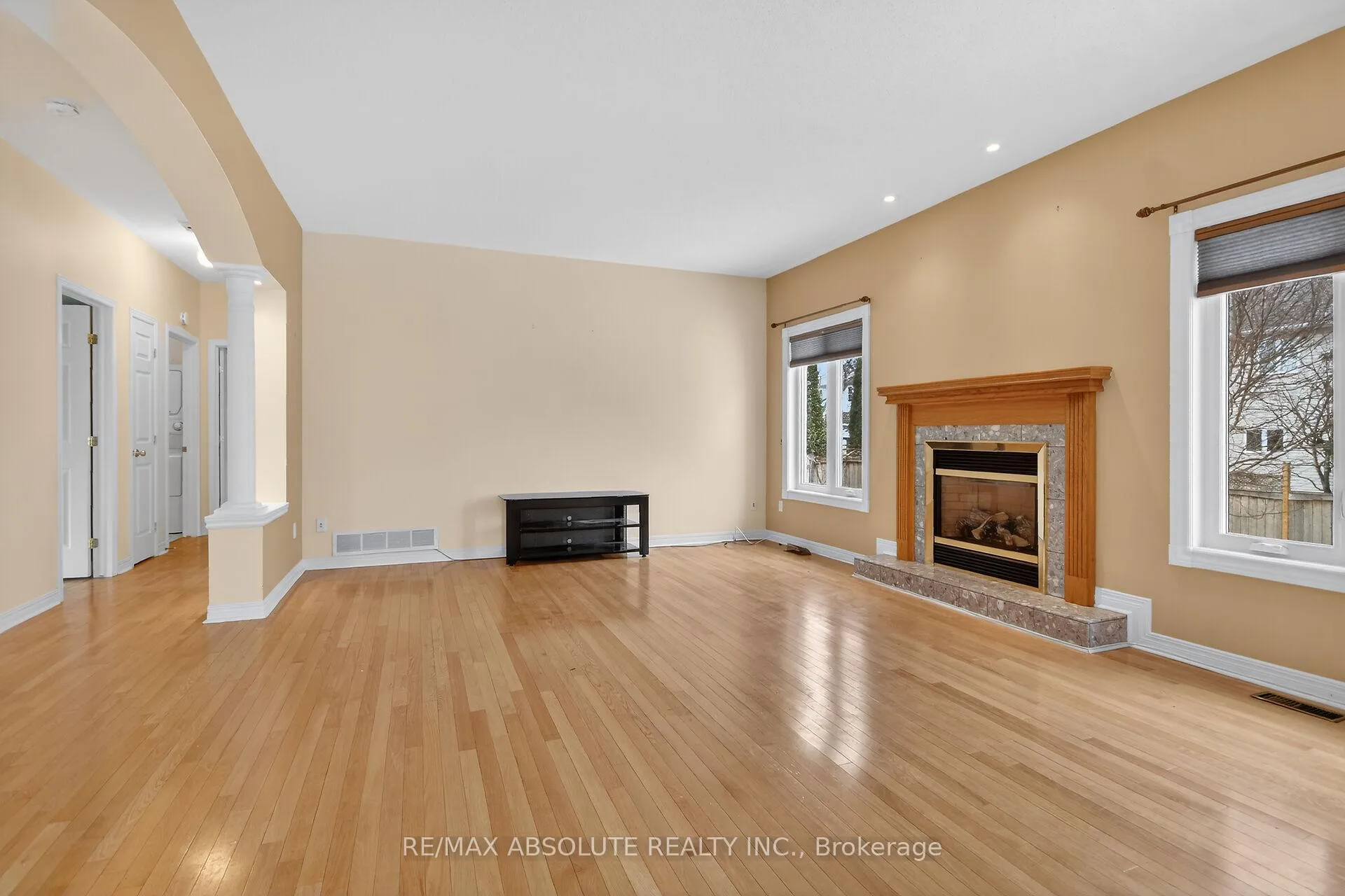 Photo 13 of 17 Ammolite Street, Ottawa, Stittsville (Central) — HOMEH