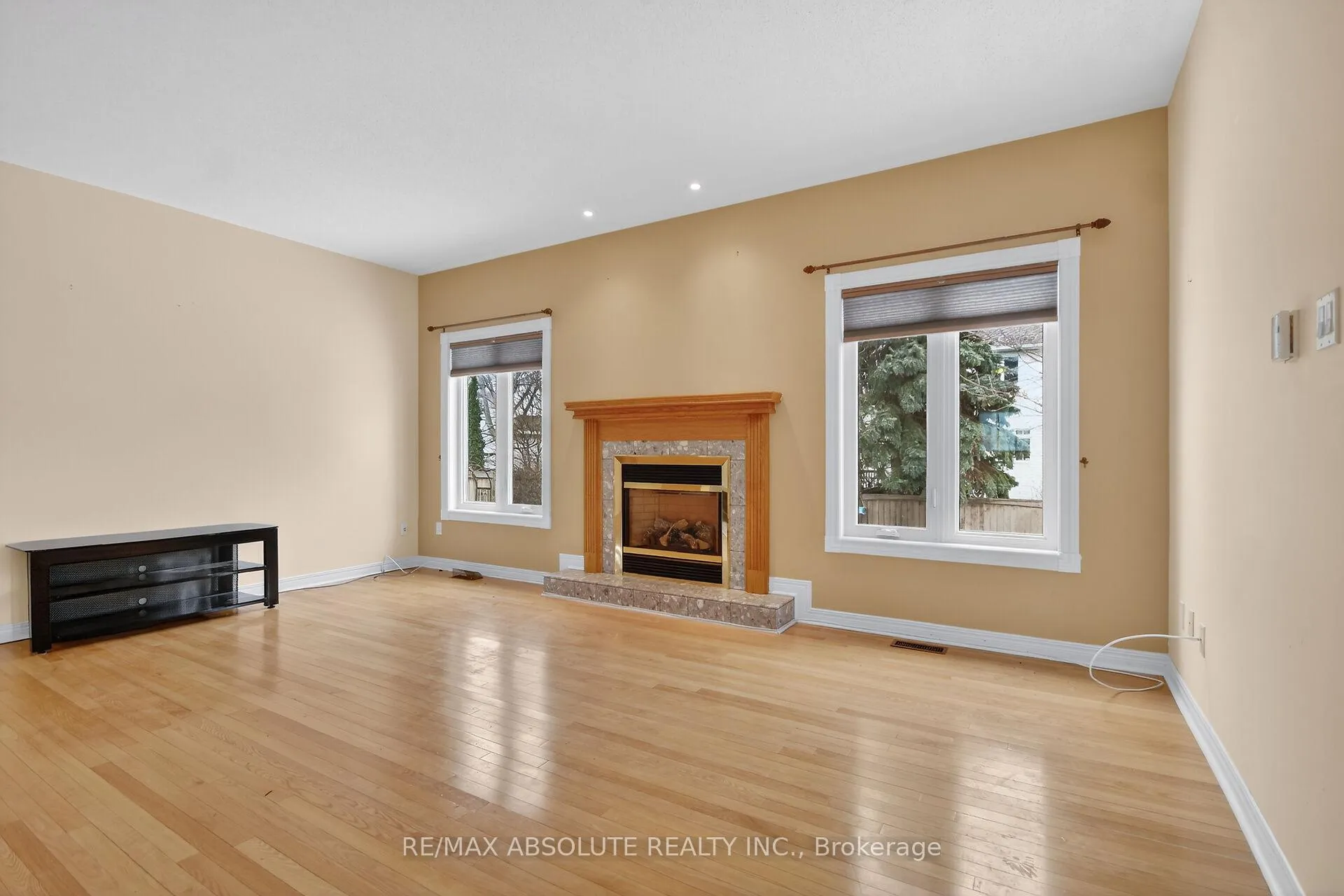 Photo 14 of 17 Ammolite Street, Ottawa, Stittsville (Central) — HOMEH