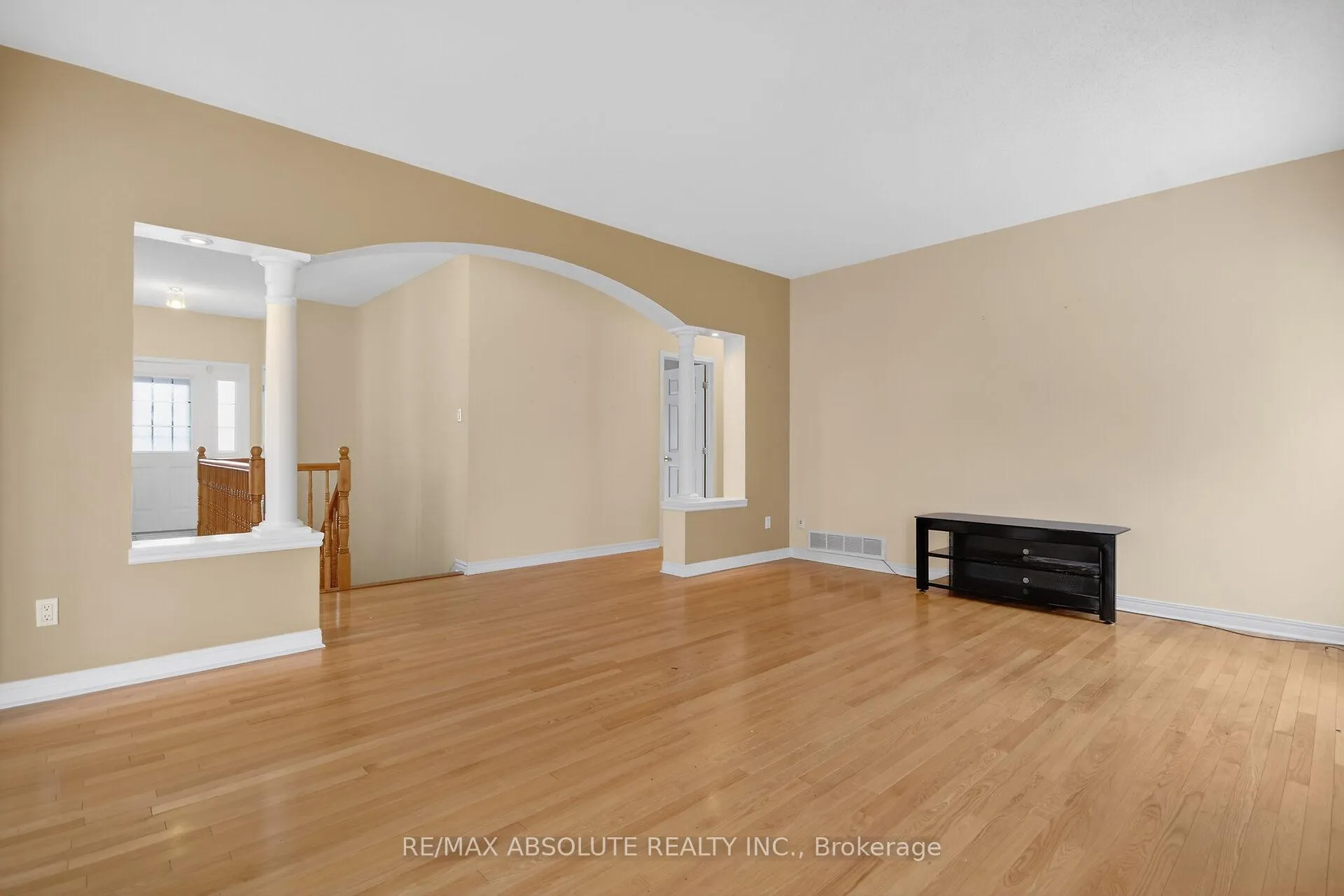 Photo 15 of 17 Ammolite Street, Ottawa, Stittsville (Central) — HOMEH