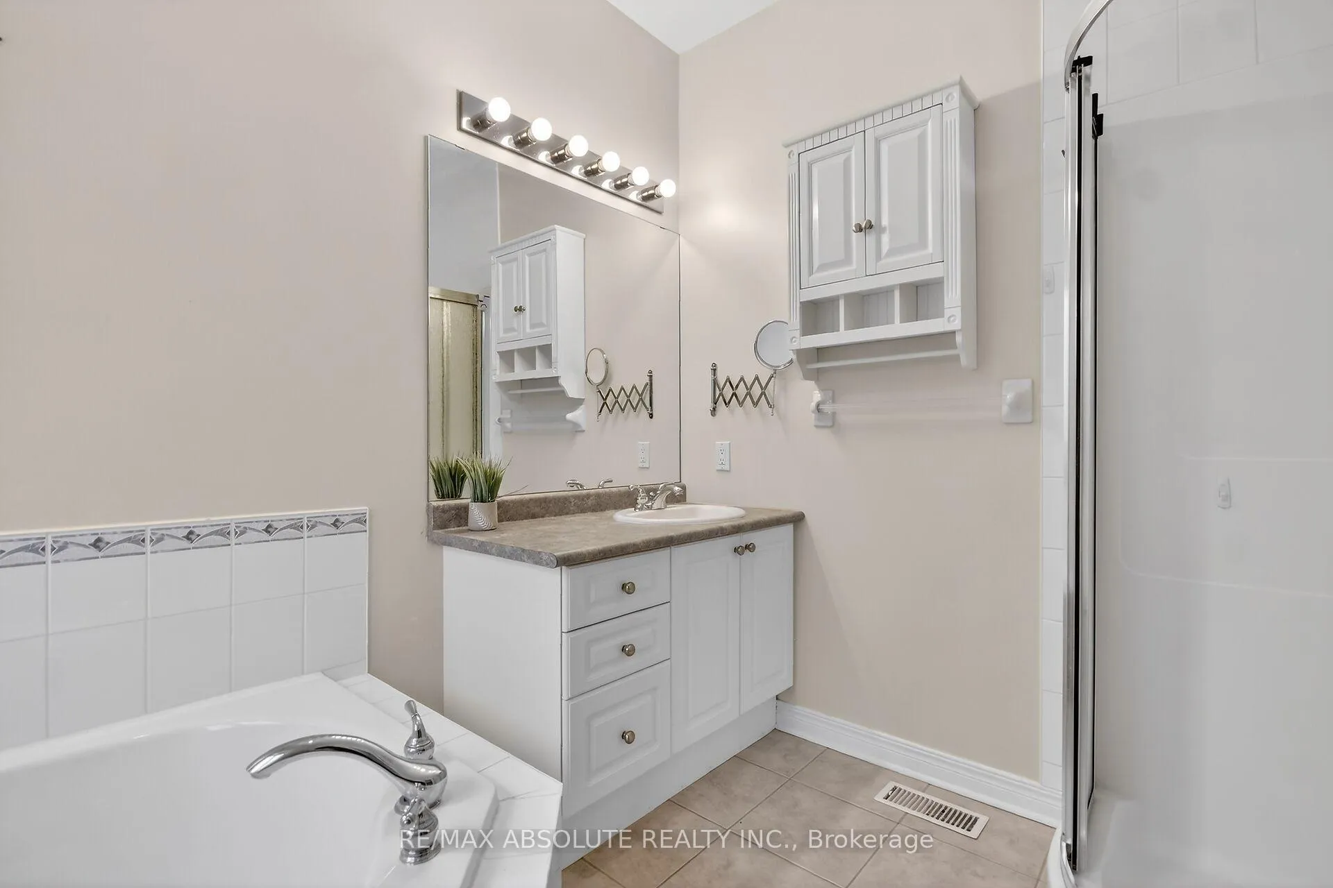 Photo 26 of 17 Ammolite Street, Ottawa, Stittsville (Central) — HOMEH