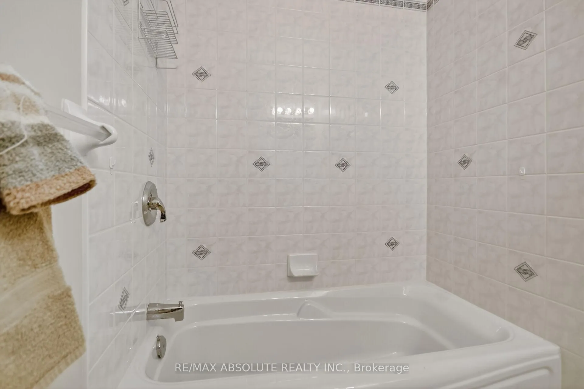 Photo 31 of 17 Ammolite Street, Ottawa, Stittsville (Central) — HOMEH