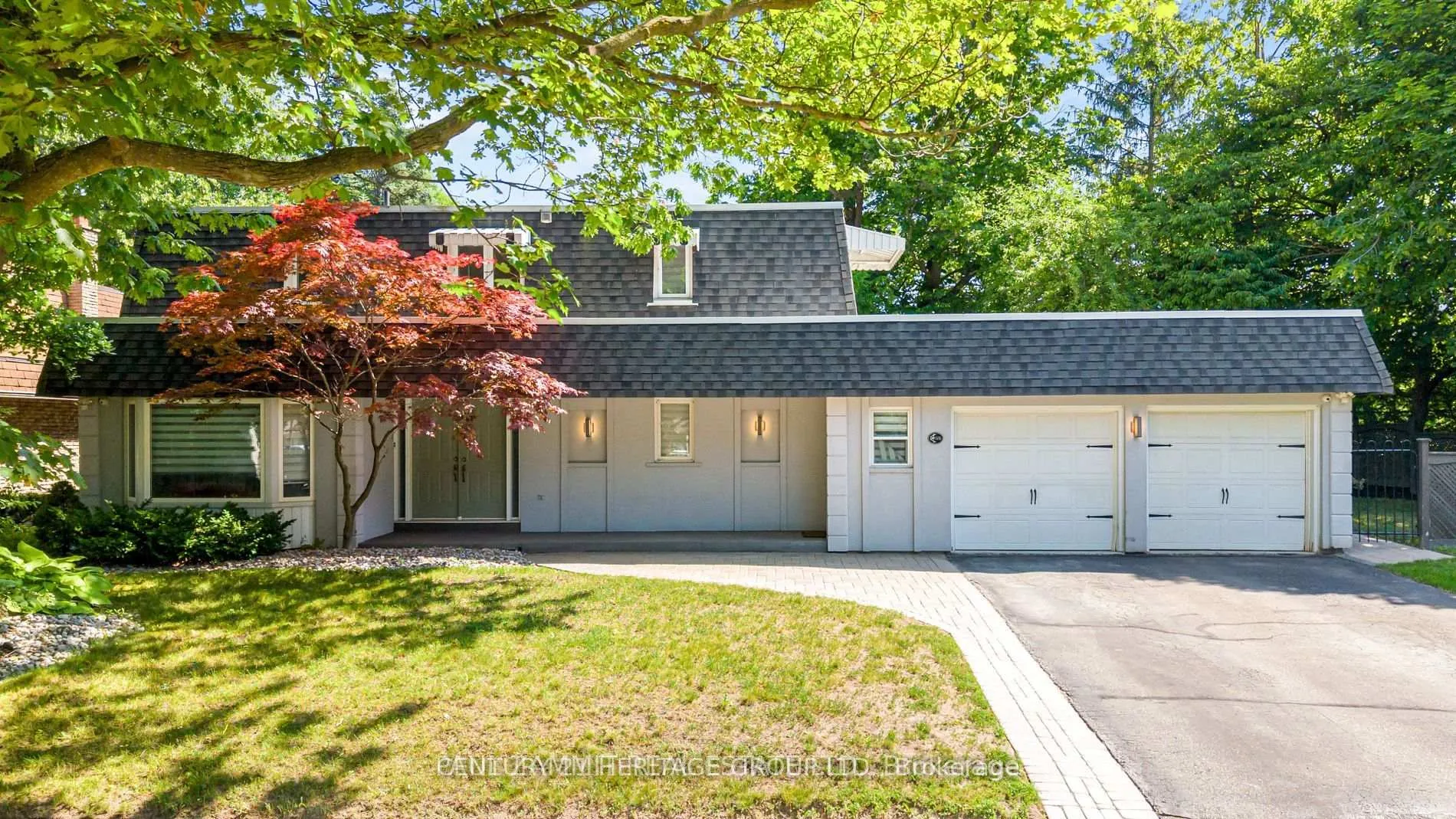 Front of Unit MAIN & UPPER, 175 Bayview Fairways Drive
