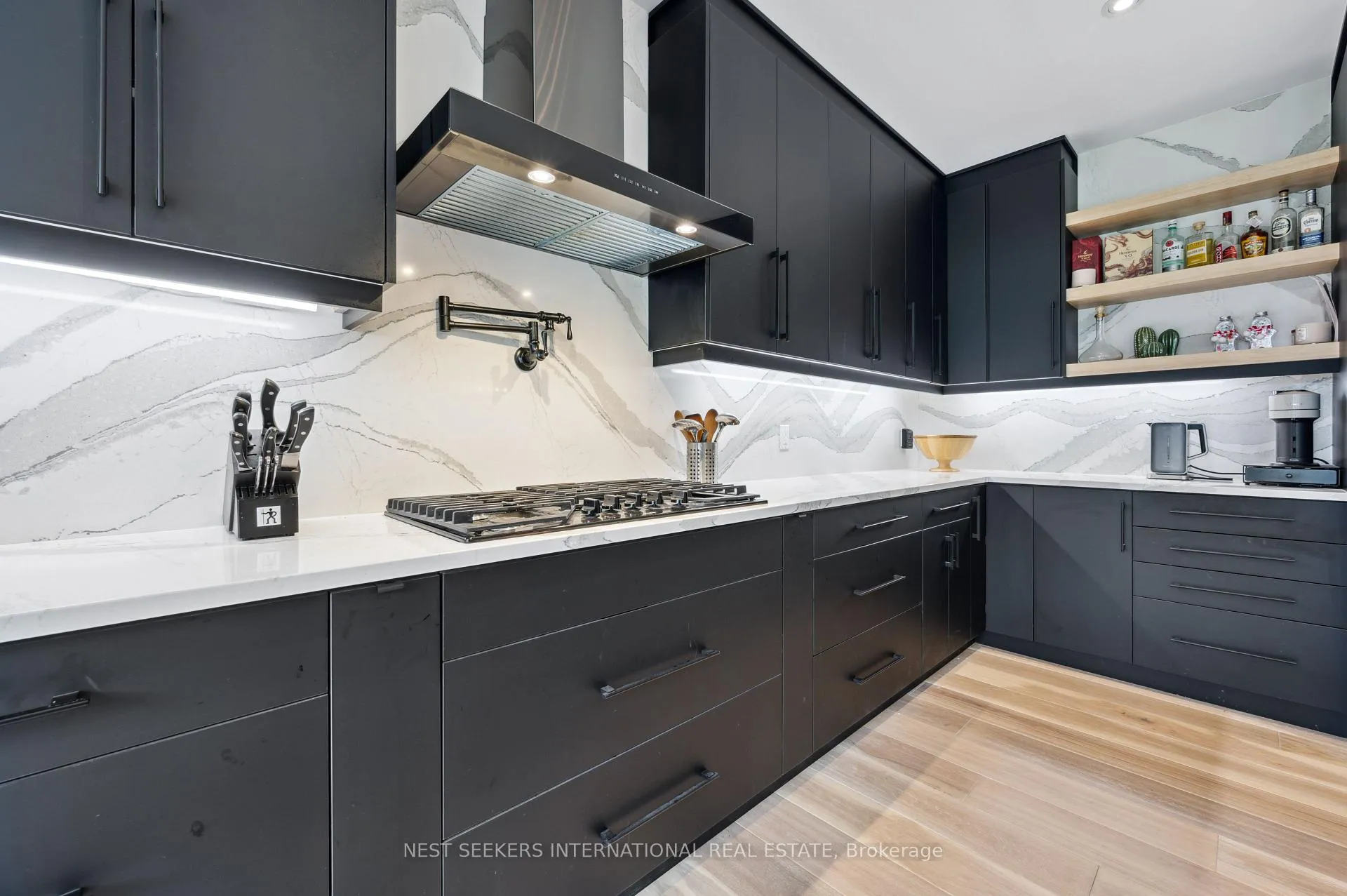 Photo 5 of 166 Shaded Creek Drive, Kitchener — HOMEH