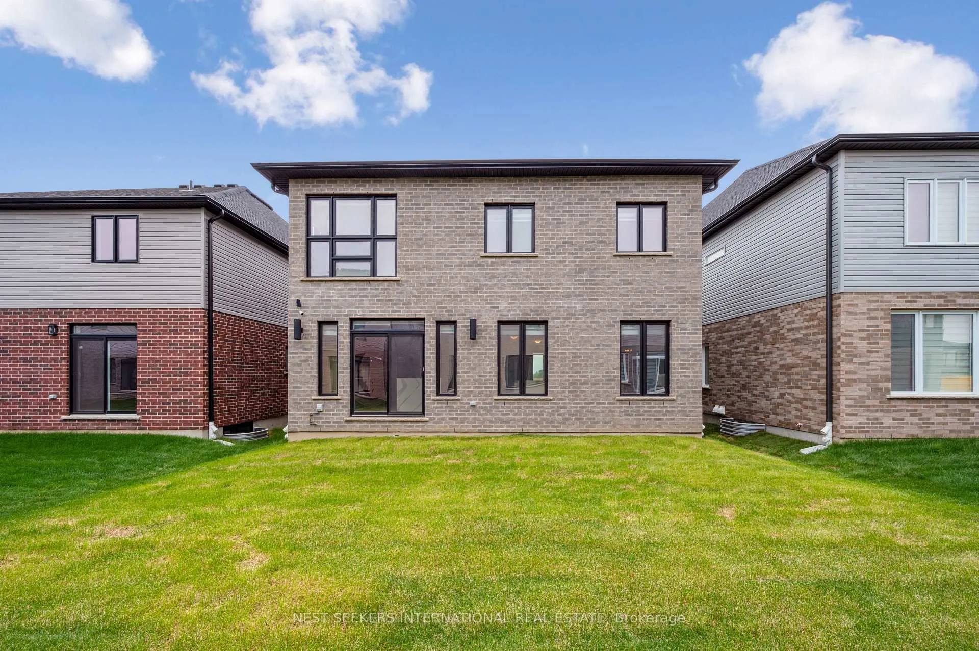 Photo 31 of 166 Shaded Creek Drive, Kitchener — HOMEH