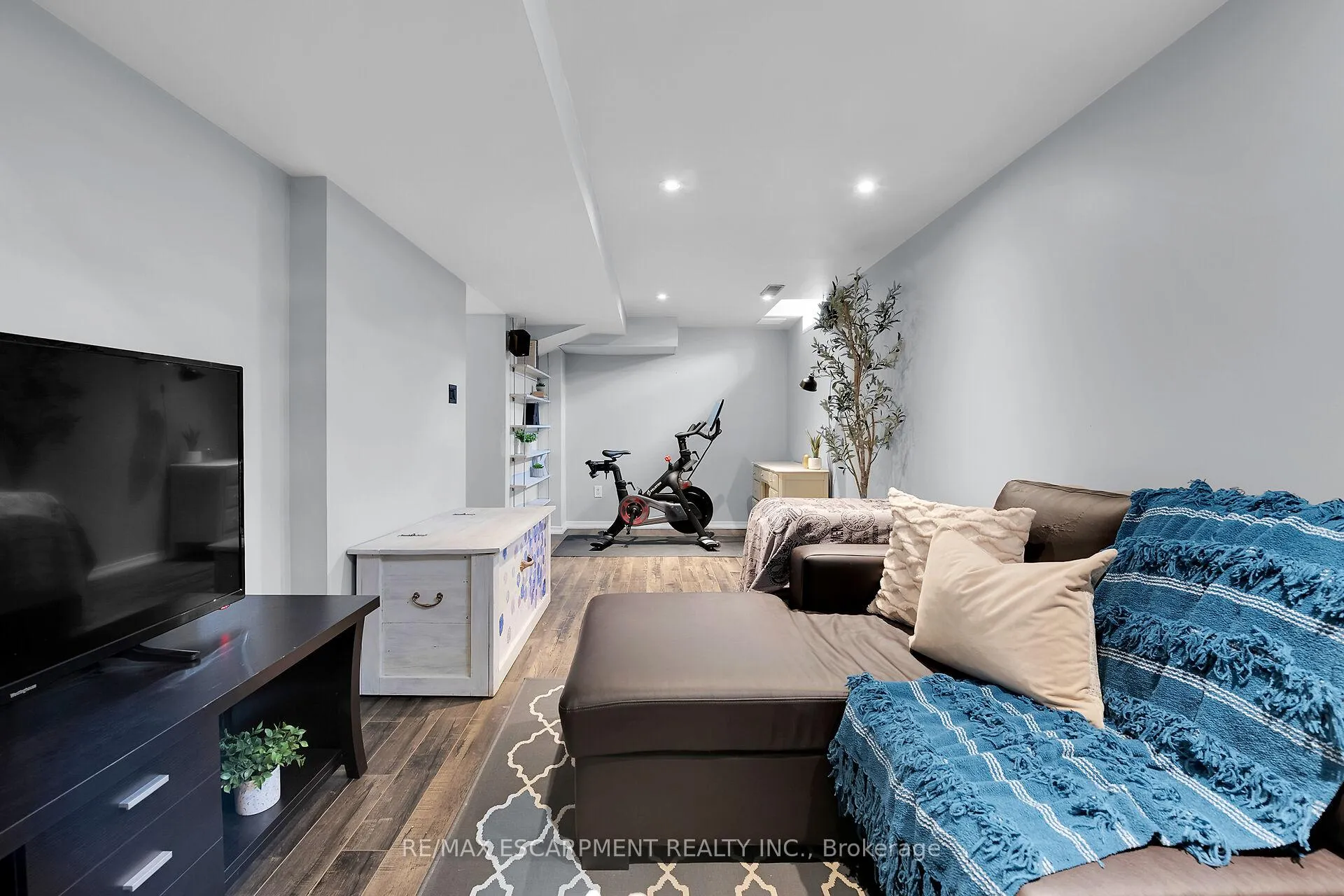 Photo 30 of 104 Powell Drive, Hamilton, Binbrook — HOMEH