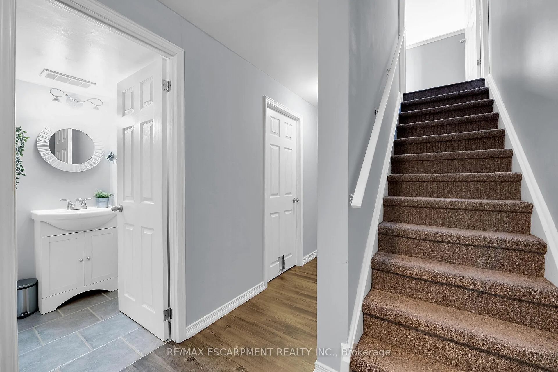 Photo 34 of 104 Powell Drive, Hamilton, Binbrook — HOMEH