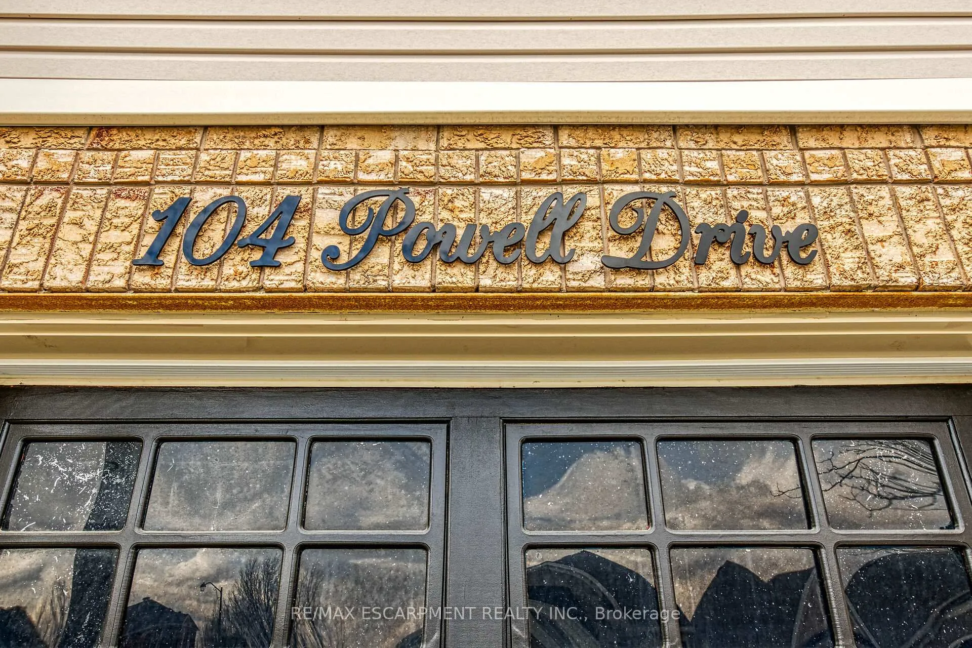 Photo 41 of 104 Powell Drive, Hamilton, Binbrook — HOMEH