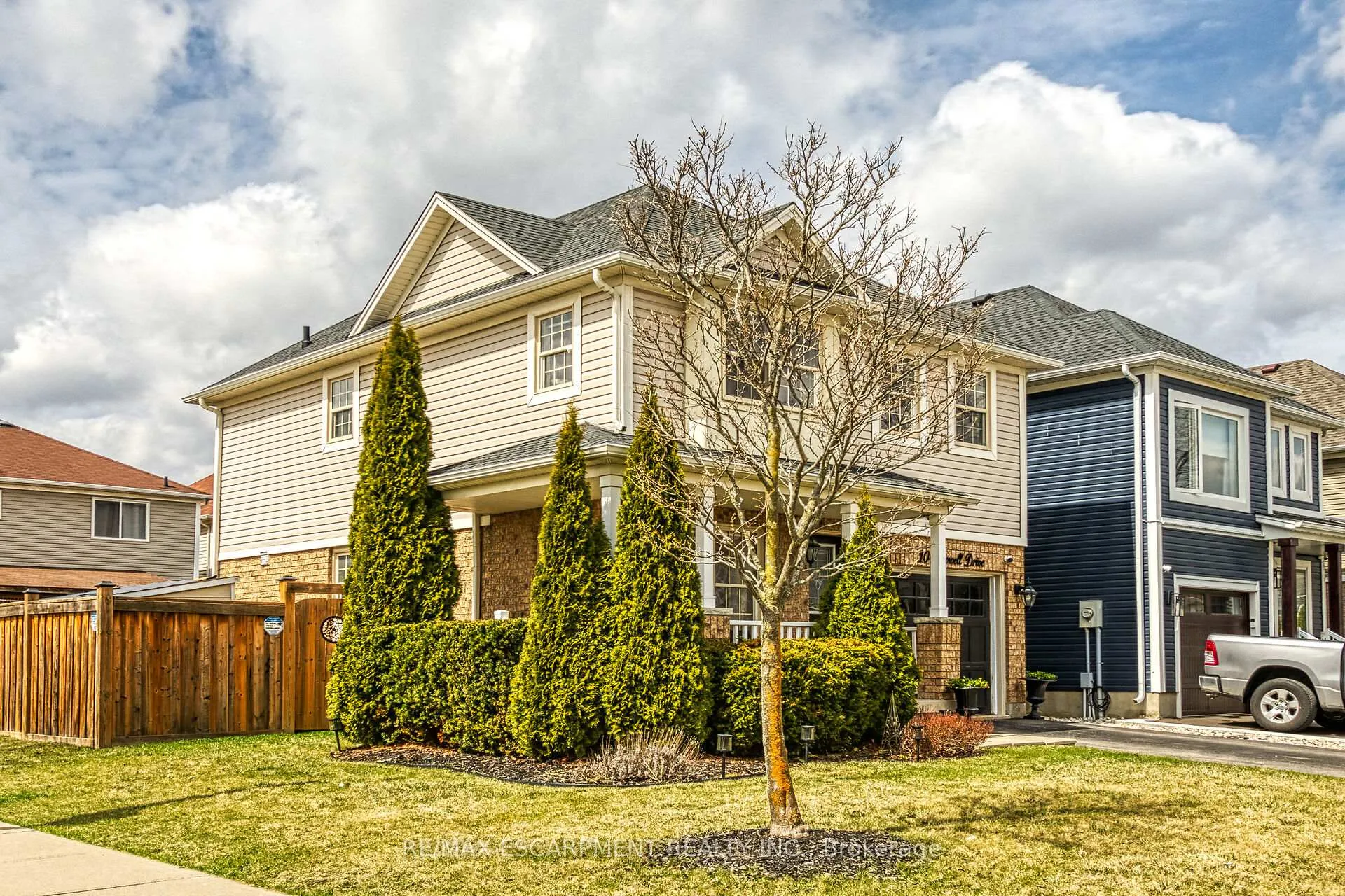 Photo 44 of 104 Powell Drive, Hamilton, Binbrook — HOMEH
