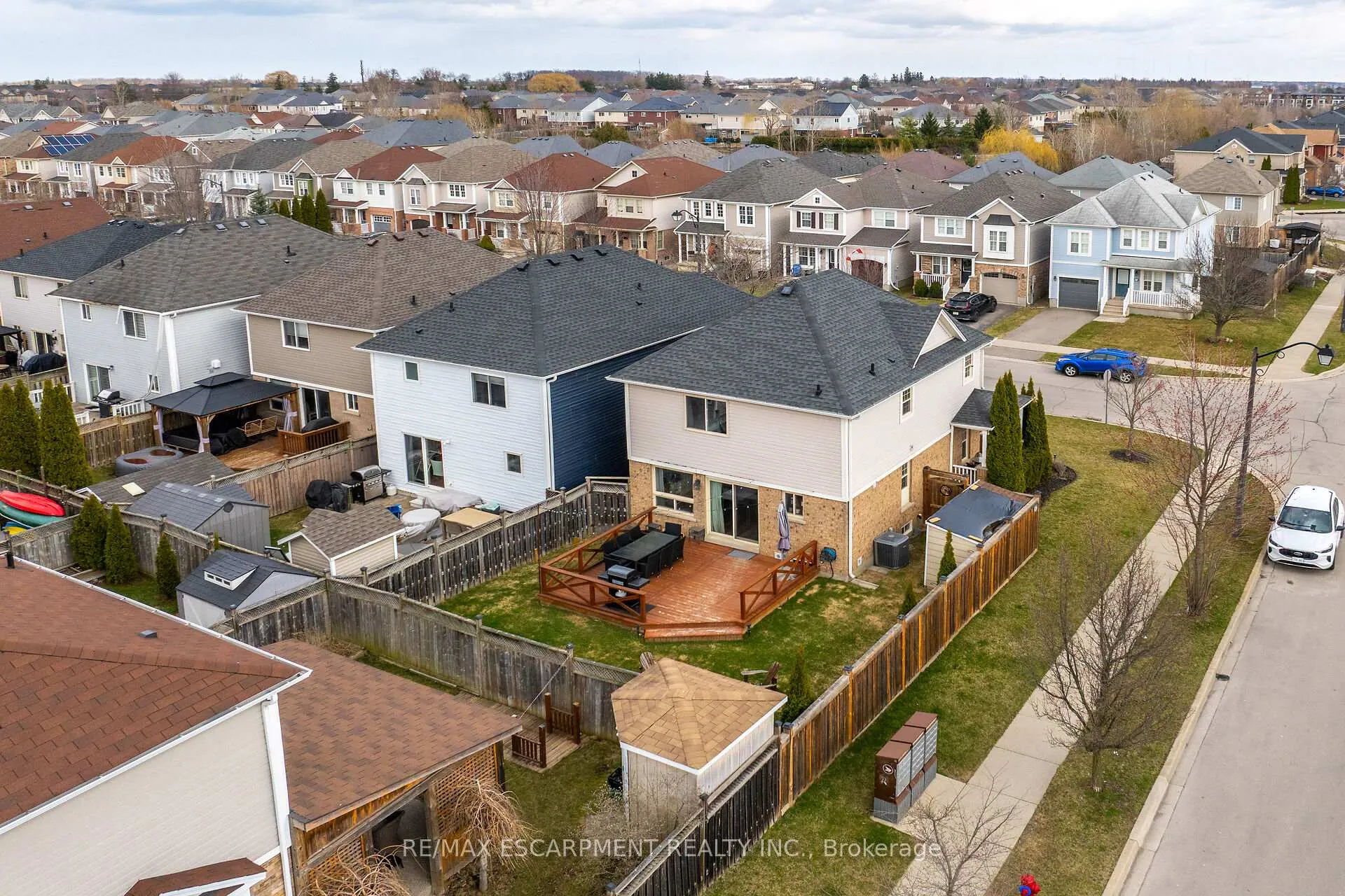 Photo 47 of 104 Powell Drive, Hamilton, Binbrook — HOMEH